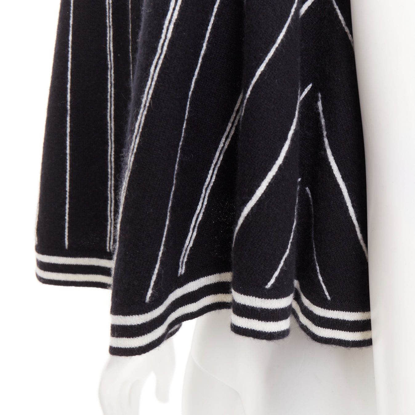 Chanel CHANEL 2015 100% cashmere black white striped A-line flared crop camisole tank FR 34/36 Size S / US 4 / IT 40 - 7 Thumbnail