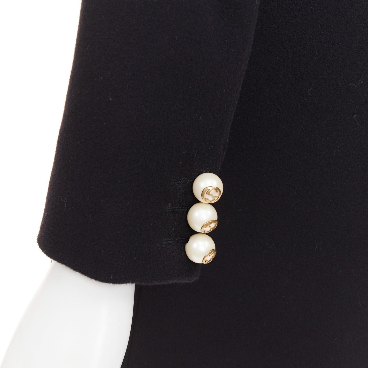 Gucci GUCCI 2015 black wool GG pearl button collared pocketed coat IT36 XXS Size XS / US 0-2 / IT 36-38 - 2 Thumbnail