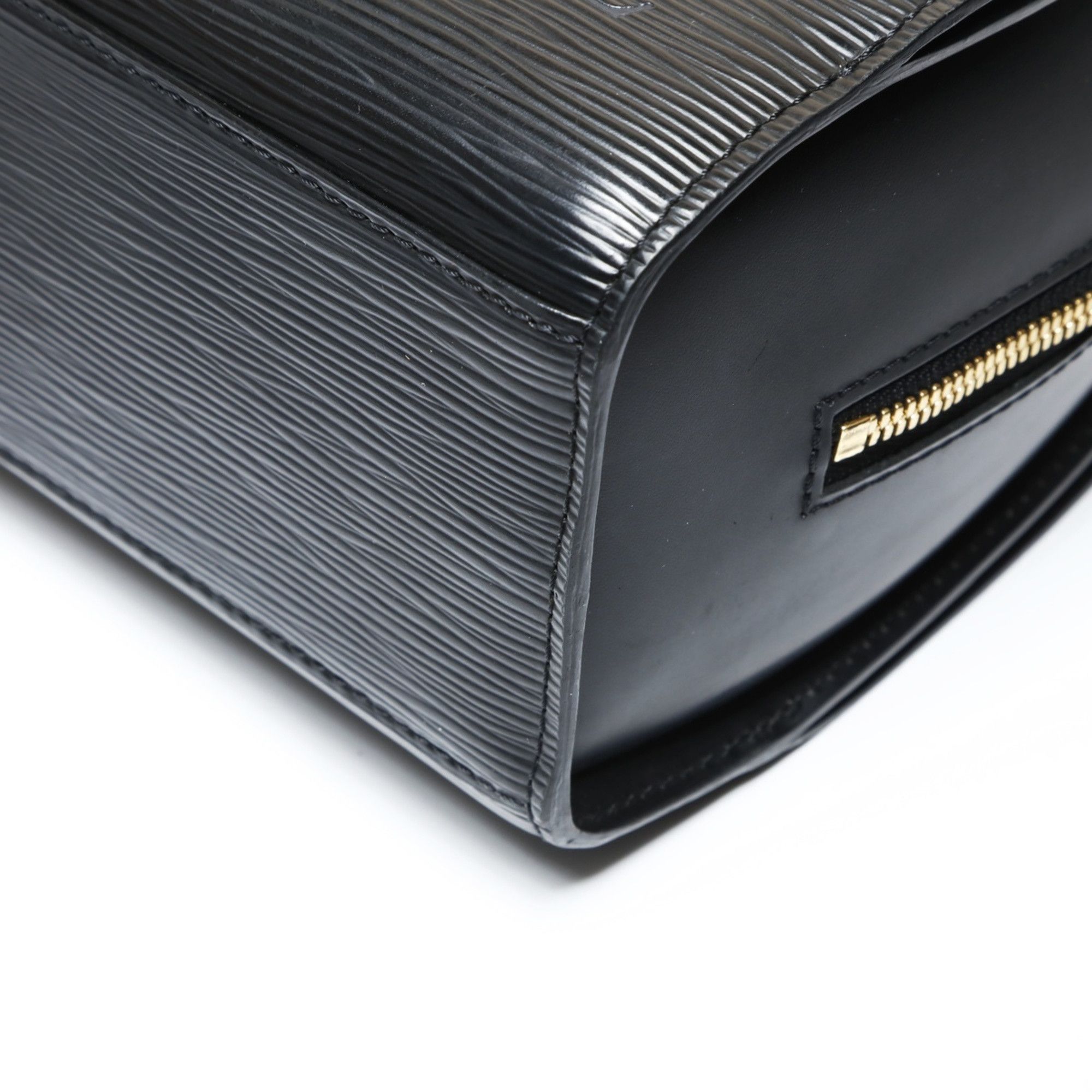 Louis Vuitton Louis Vuitton 2005 Pont Neuf Epi Leather Handbag, Black, WS27528 Size ONE SIZE - 6 Thumbnail
