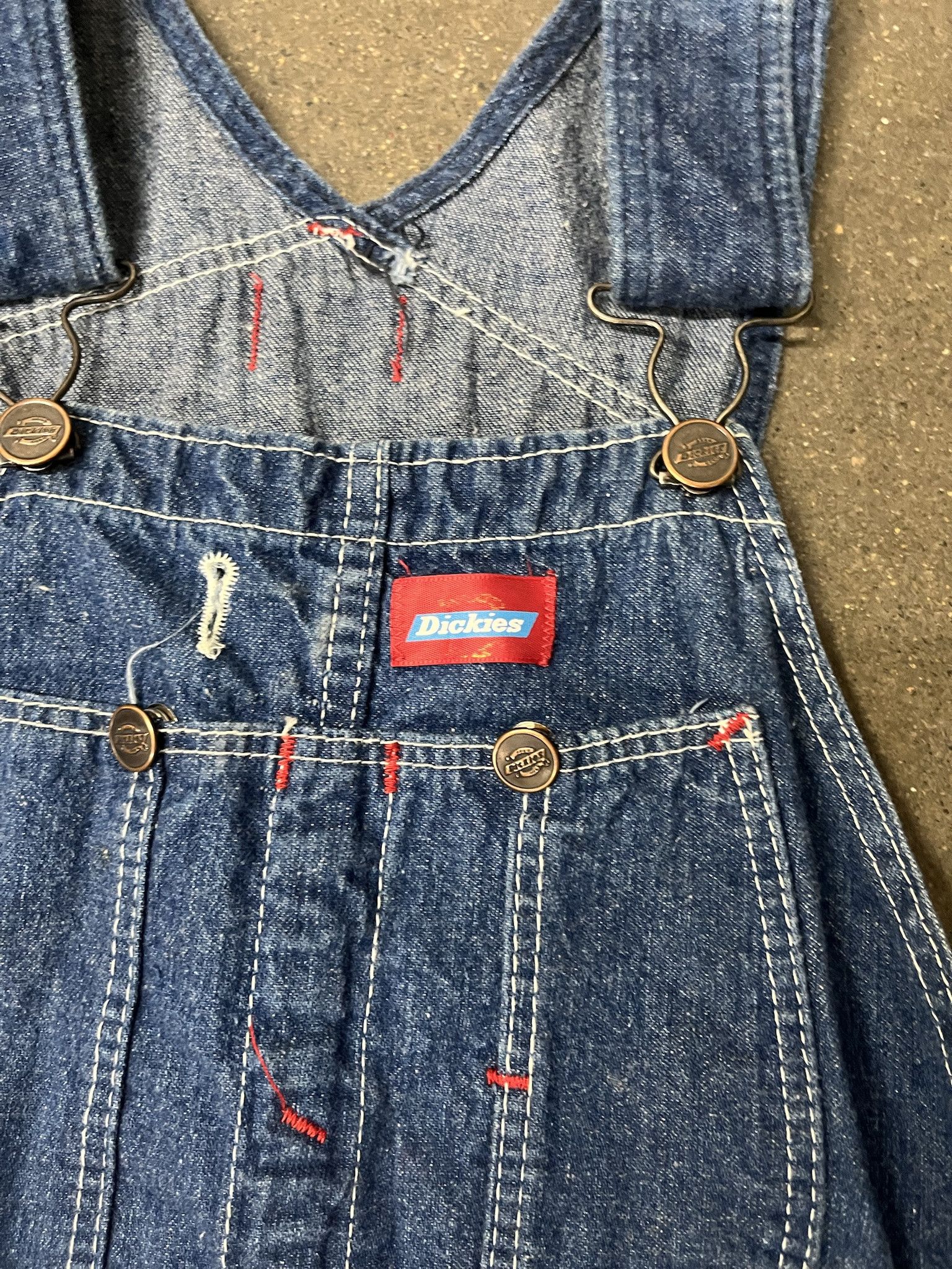 Carhartt × Vintage Vintage 2000s Dickies Dark Wash Denim Overalls Size 30 Size US 30 / EU 46 - 4 Thumbnail