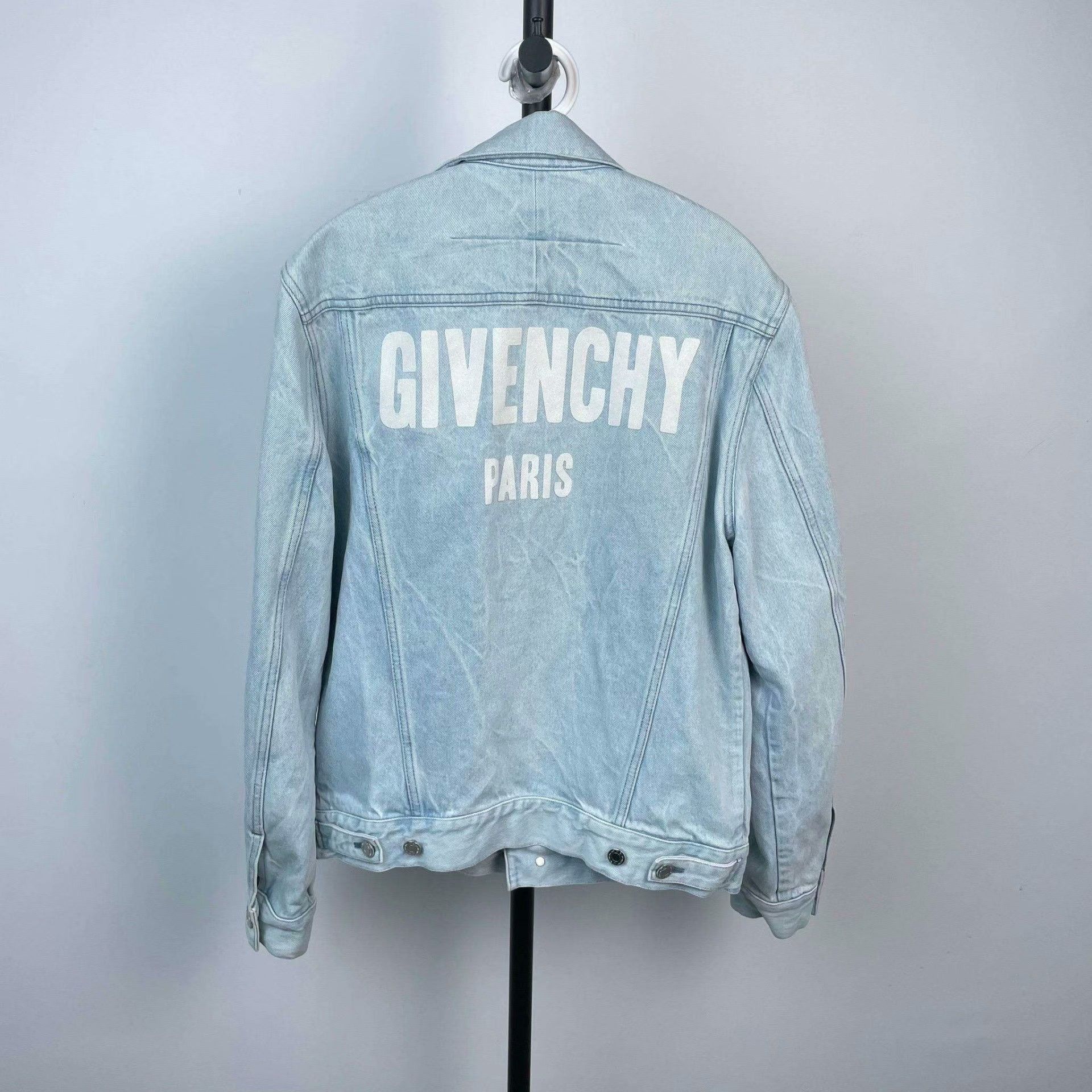 Givenchy Givenchy Light Blue Denim Jacket Size US M / EU 48-50 / 2 - 2 Thumbnail