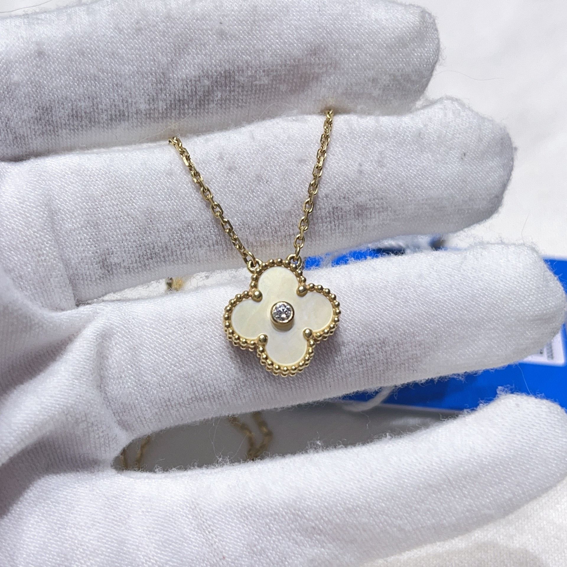 Van Cleef & Arpels Van Cleef Alhambra 18K Gold Necklace Size ONE SIZE - 3 Thumbnail
