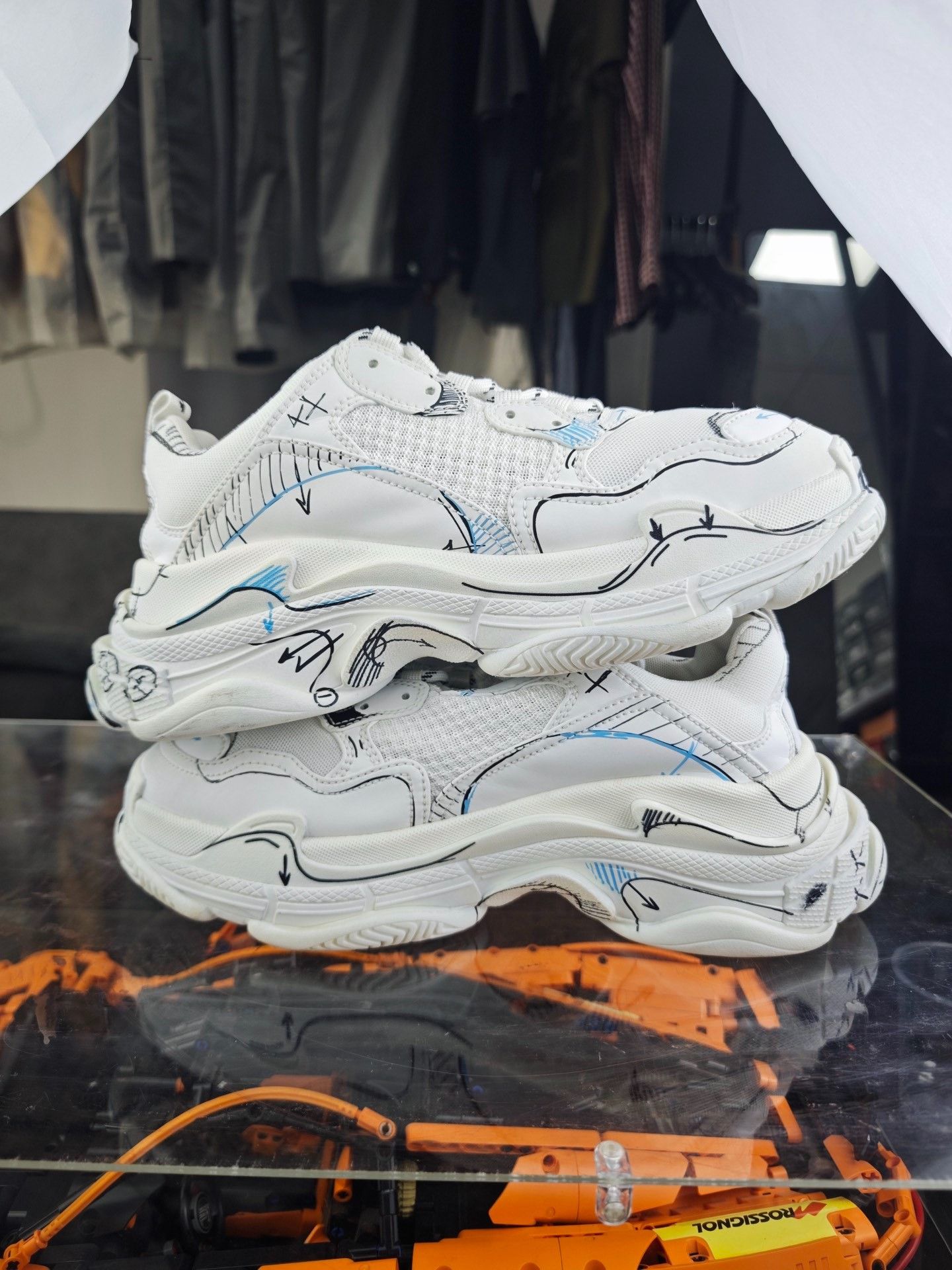 Balenciaga Balenciaga Collab Lowtop Sneakers 8.5 Men Size US 8.5 / EU 41-42 - 6 Thumbnail