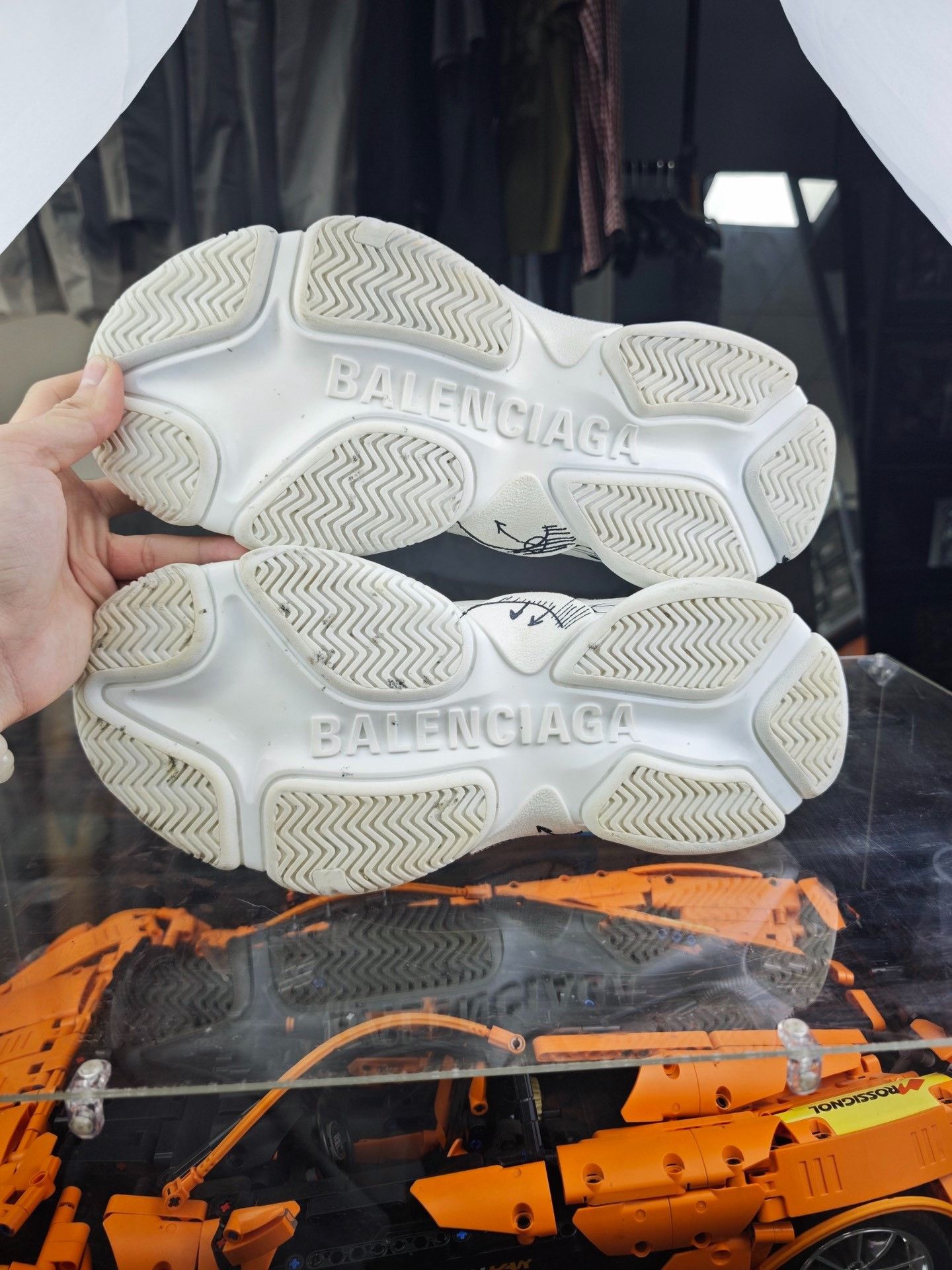 Balenciaga Balenciaga Collab Lowtop Sneakers 8.5 Men Size US 8.5 / EU 41-42 - 4 Thumbnail
