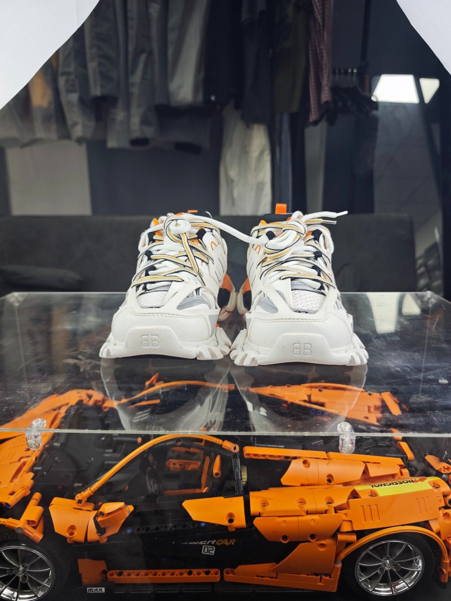 Balenciaga Balenciaga White Lowtop Sneakers us_6-5 Women Size US 6.5 / IT 36.5 - 2 Thumbnail