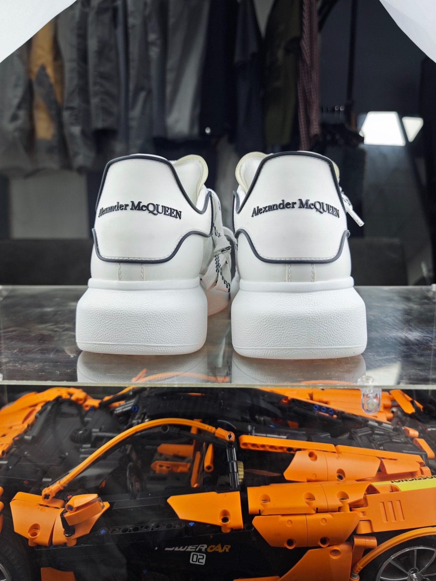 Alexander McQueen Alexander McQueen Black Lowtop Sneakers 8.5 Men Size US 8.5 / EU 41-42 - 3 Thumbnail