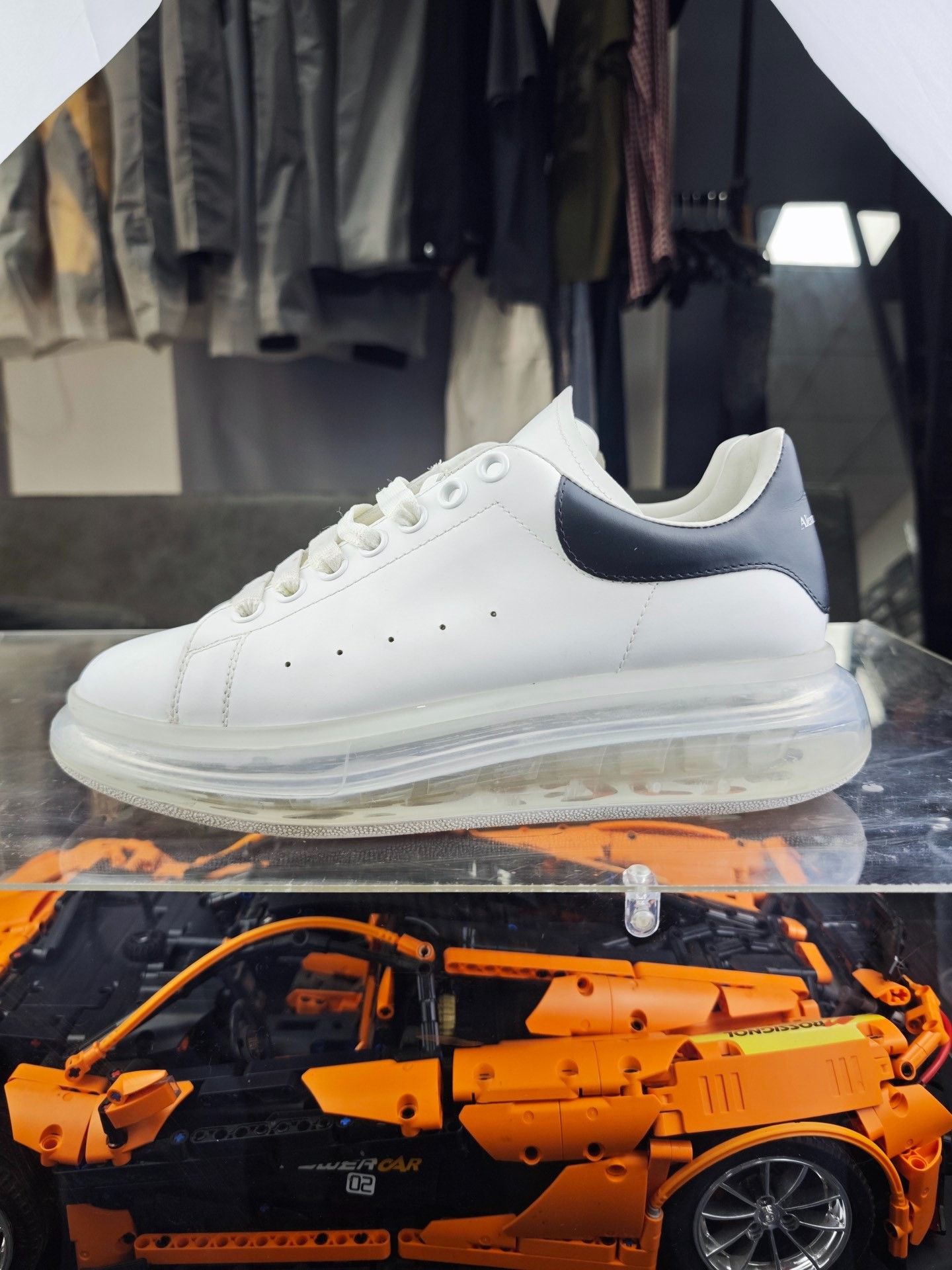 Alexander McQueen Alexander McQueen Black Lowtop Sneakers 7.5 Men Size US 7.5 / EU 40-41 - 7 Thumbnail