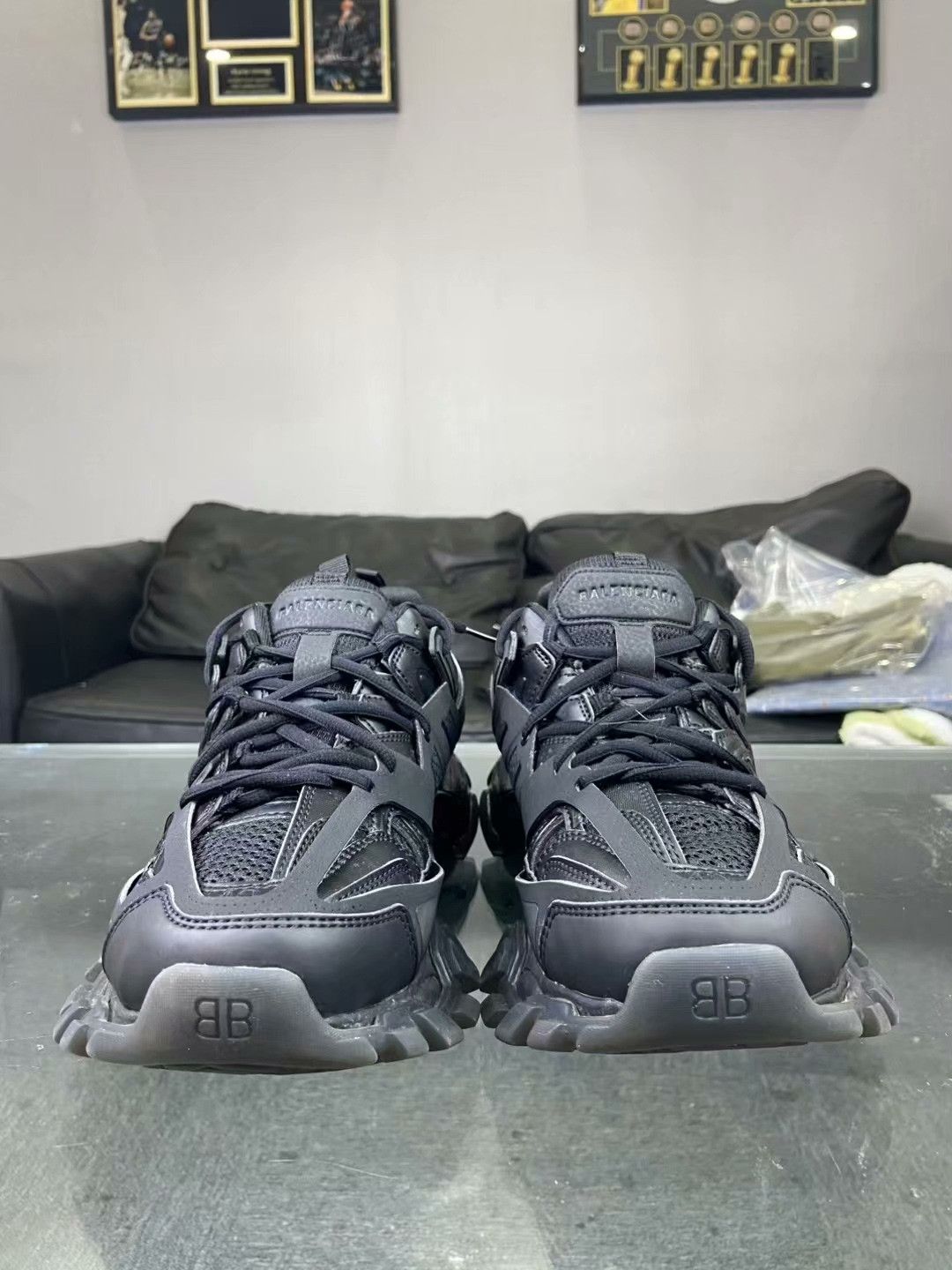 Balenciaga Balenciaga Black Lowtop Sneakers 7.5 Men Size US 7.5 / EU 40-41 - 2 Thumbnail
