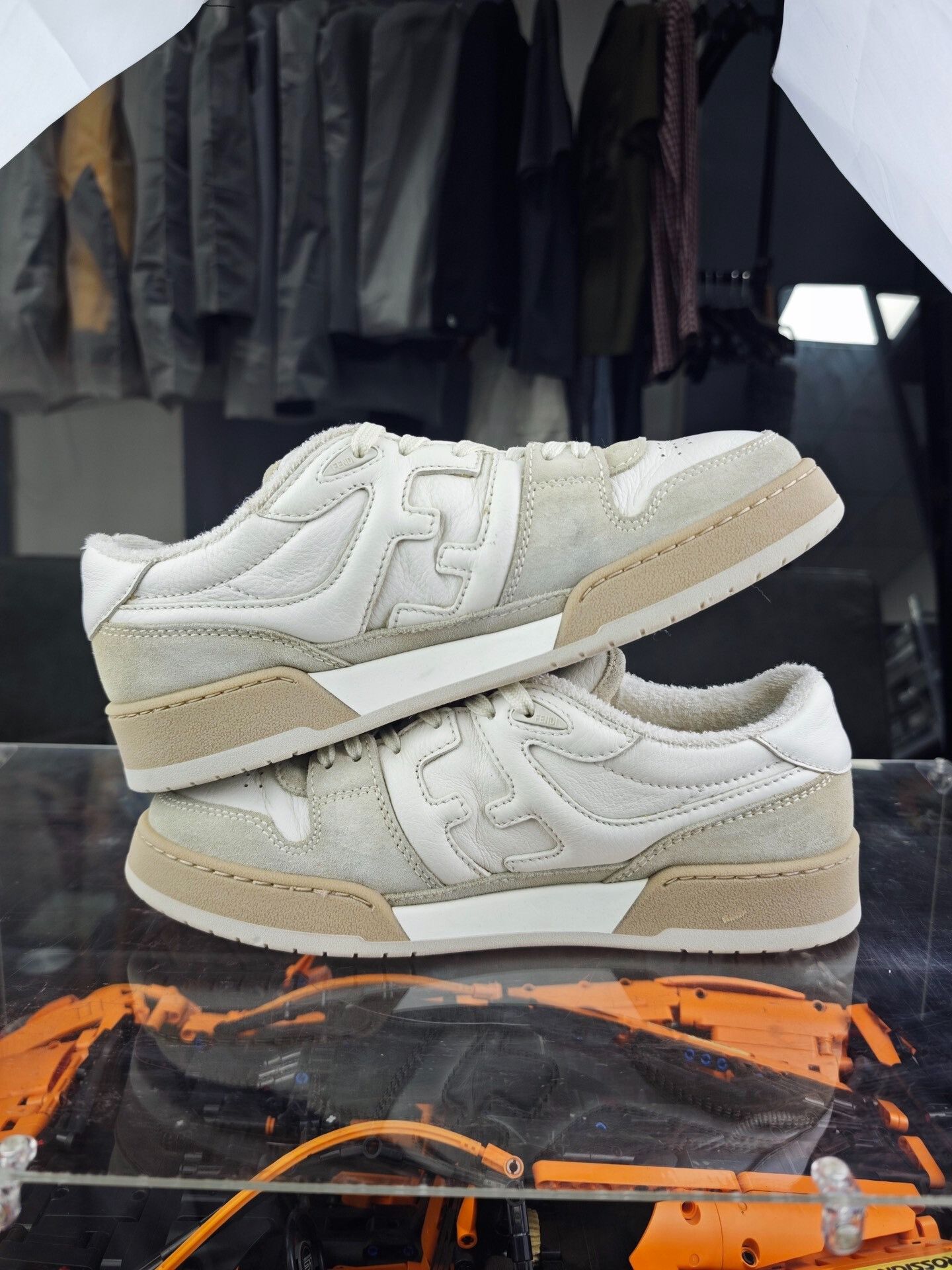 Fendi Fendi Suede White Lowtop Sneakers 8 Men Size US 8 / EU 41 - 6 Thumbnail