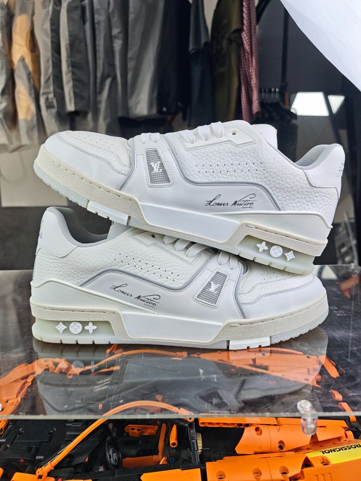 Louis Vuitton Louis Vuitton Training White Lowtop Sneakers 9 Men Size US 9 / EU 42 - 5 Thumbnail
