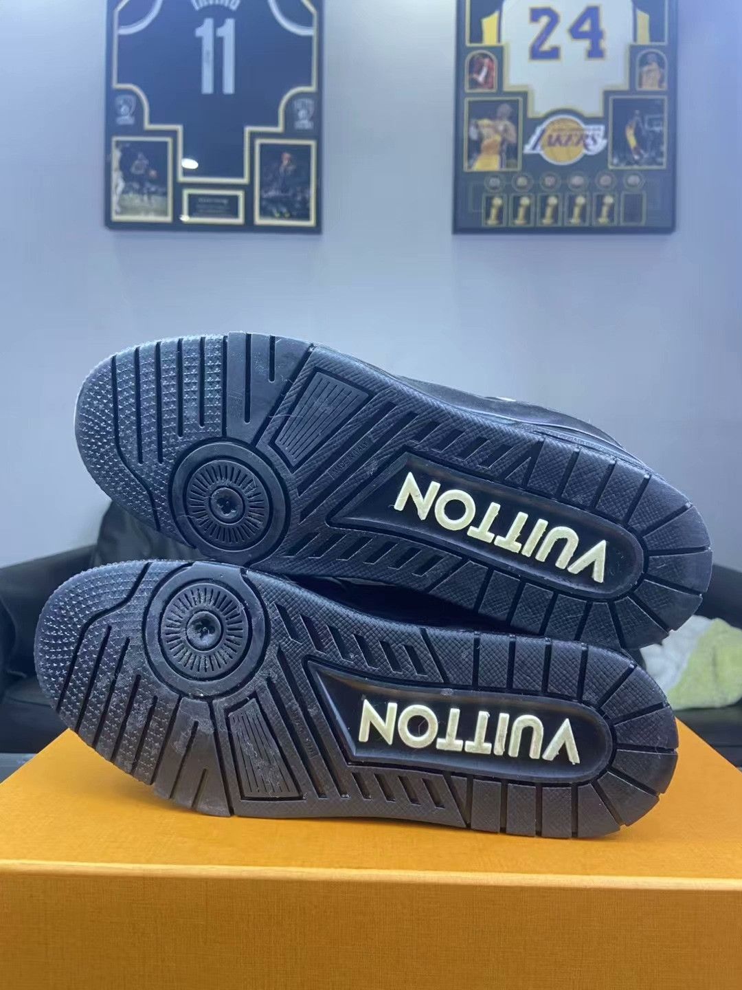 Louis Vuitton Louis Vuitton Training Black Lowtop Sneakers 7.5 Men Size US 7.5 / EU 40-41 - 5 Thumbnail