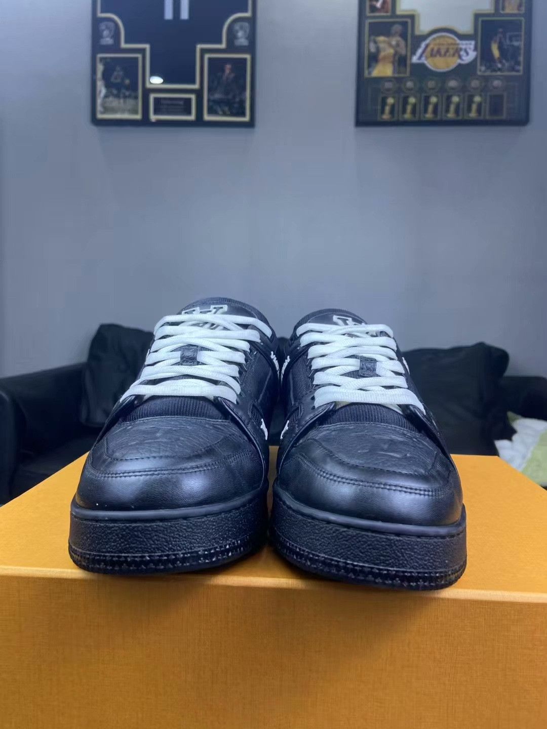Louis Vuitton Louis Vuitton Training Black Lowtop Sneakers 7.5 Men Size US 7.5 / EU 40-41 - 2 Thumbnail