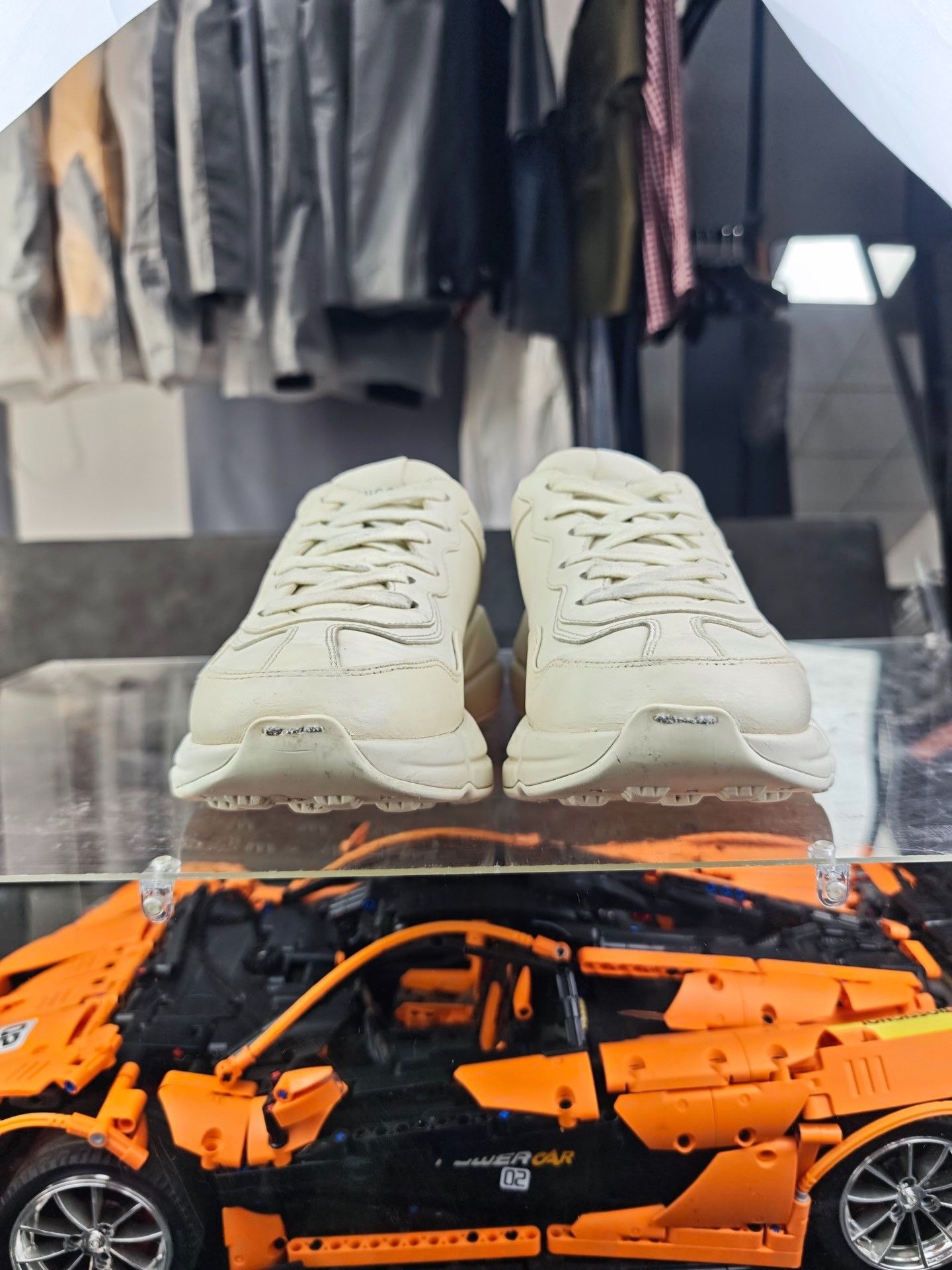 Gucci Gucci Retro Lowtop Sneakers us_8-5 Women Size US 8.5 / IT 38.5 - 2 Thumbnail