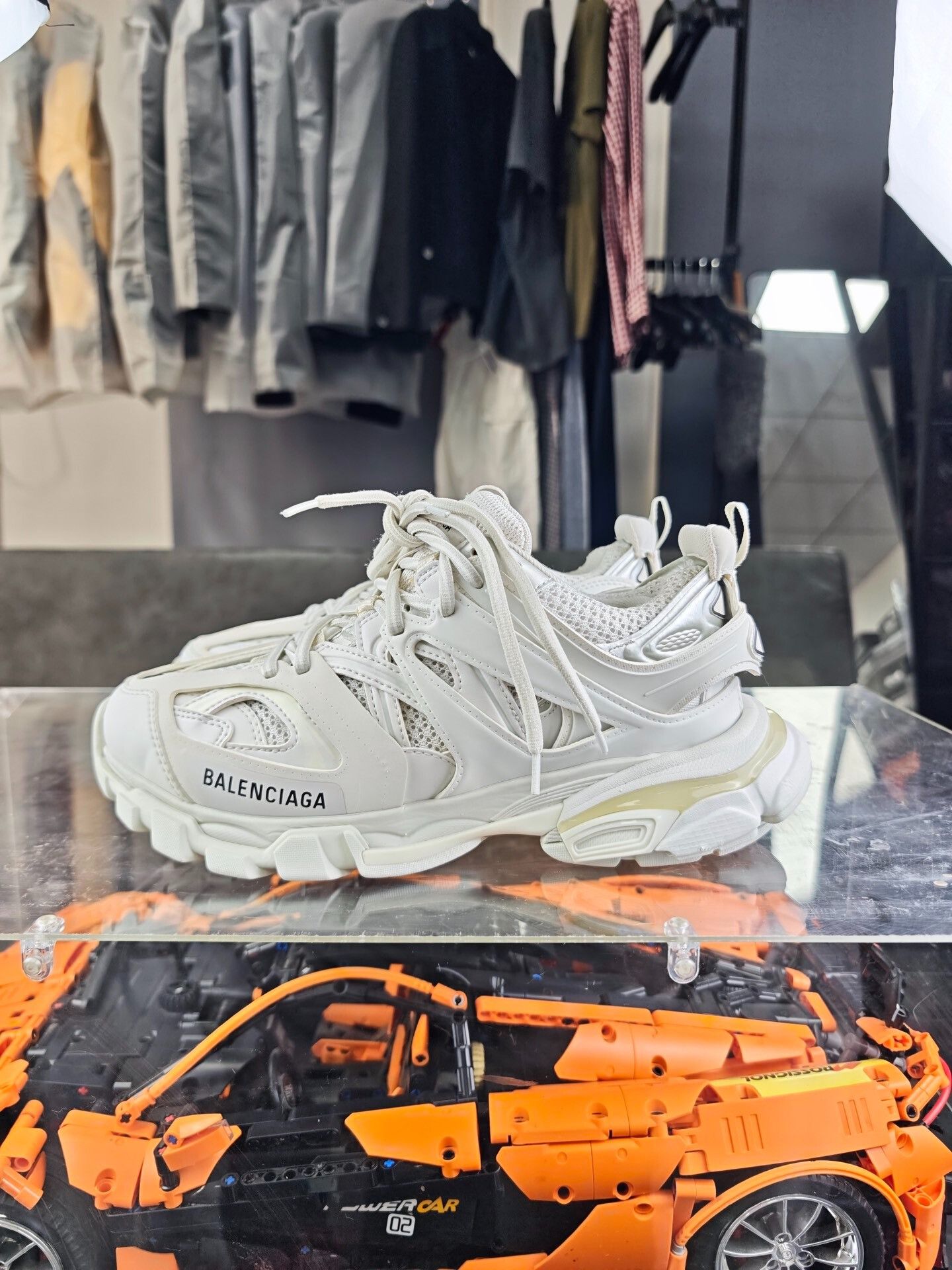 Balenciaga Balenciaga White Lowtop Sneakers us_8-5 Women Size US 8.5 / IT 38.5 - 7 Thumbnail