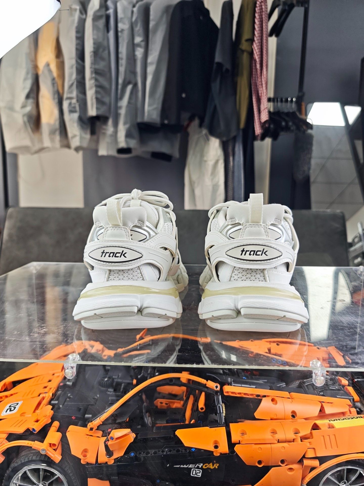 Balenciaga Balenciaga White Lowtop Sneakers us_8-5 Women Size US 8.5 / IT 38.5 - 3 Thumbnail