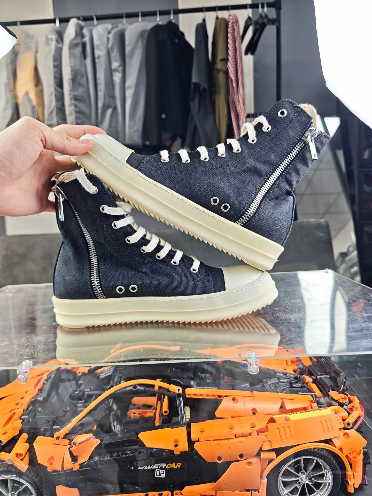 Rick Owens Rick Owens Black Hitop Sneakers 6.5 Men Size US 6.5 / EU 39-40 - 6 Thumbnail