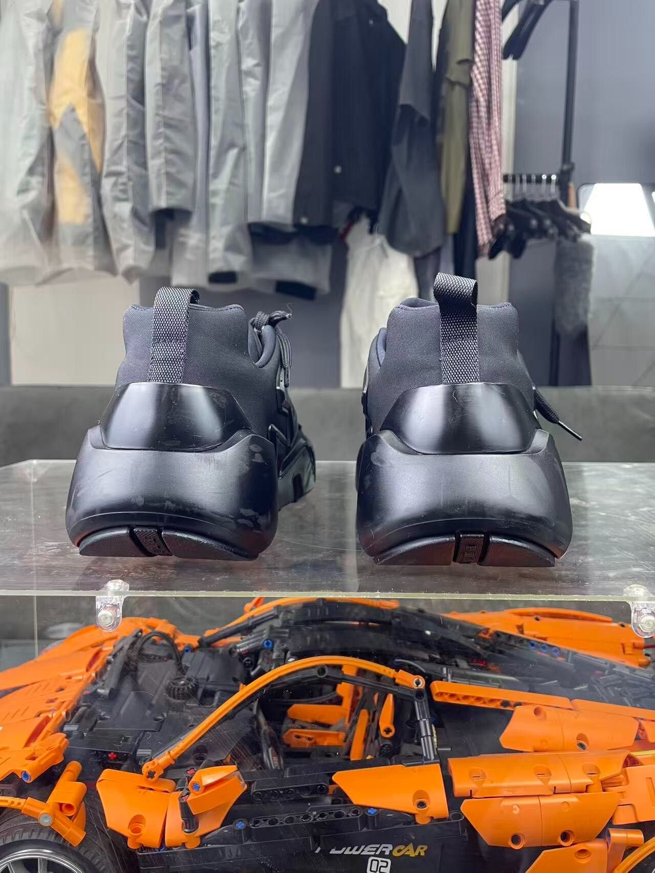 Prada Prada Techwear Yellow Lowtop Sneakers 8 Men Size US 8 / EU 41 - 3 Thumbnail