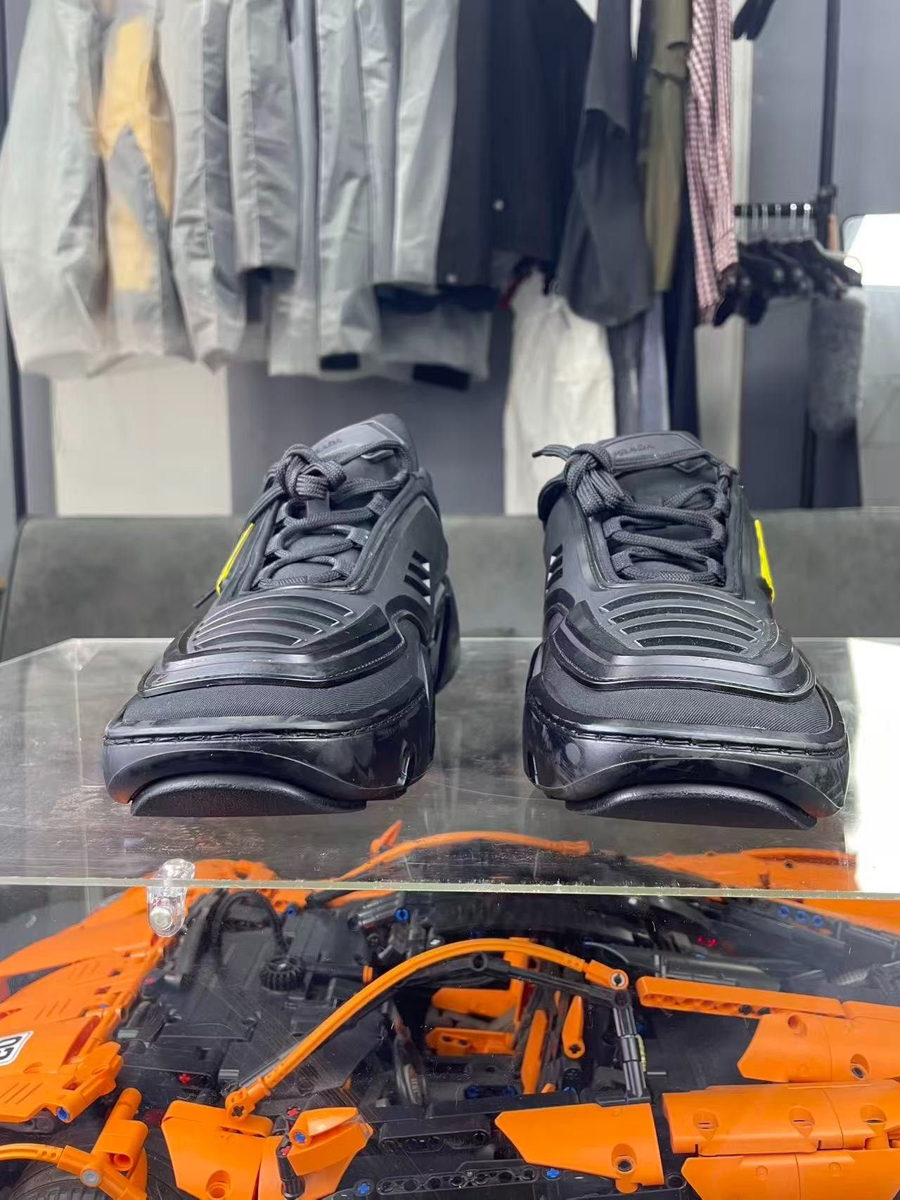 Prada Prada Techwear Yellow Lowtop Sneakers 8 Men Size US 8 / EU 41 - 2 Thumbnail