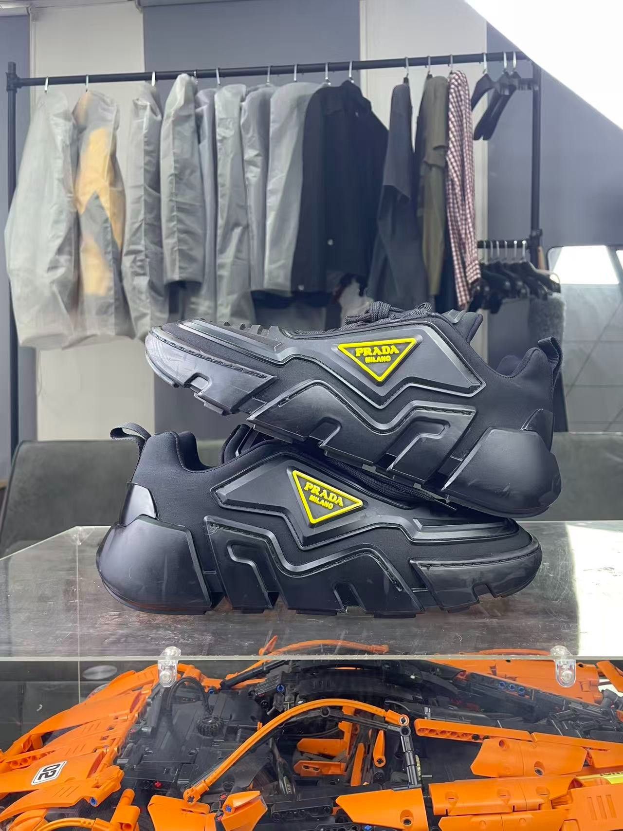 Prada Prada Techwear Yellow Lowtop Sneakers 8 Men Size US 8 / EU 41 - 5 Thumbnail