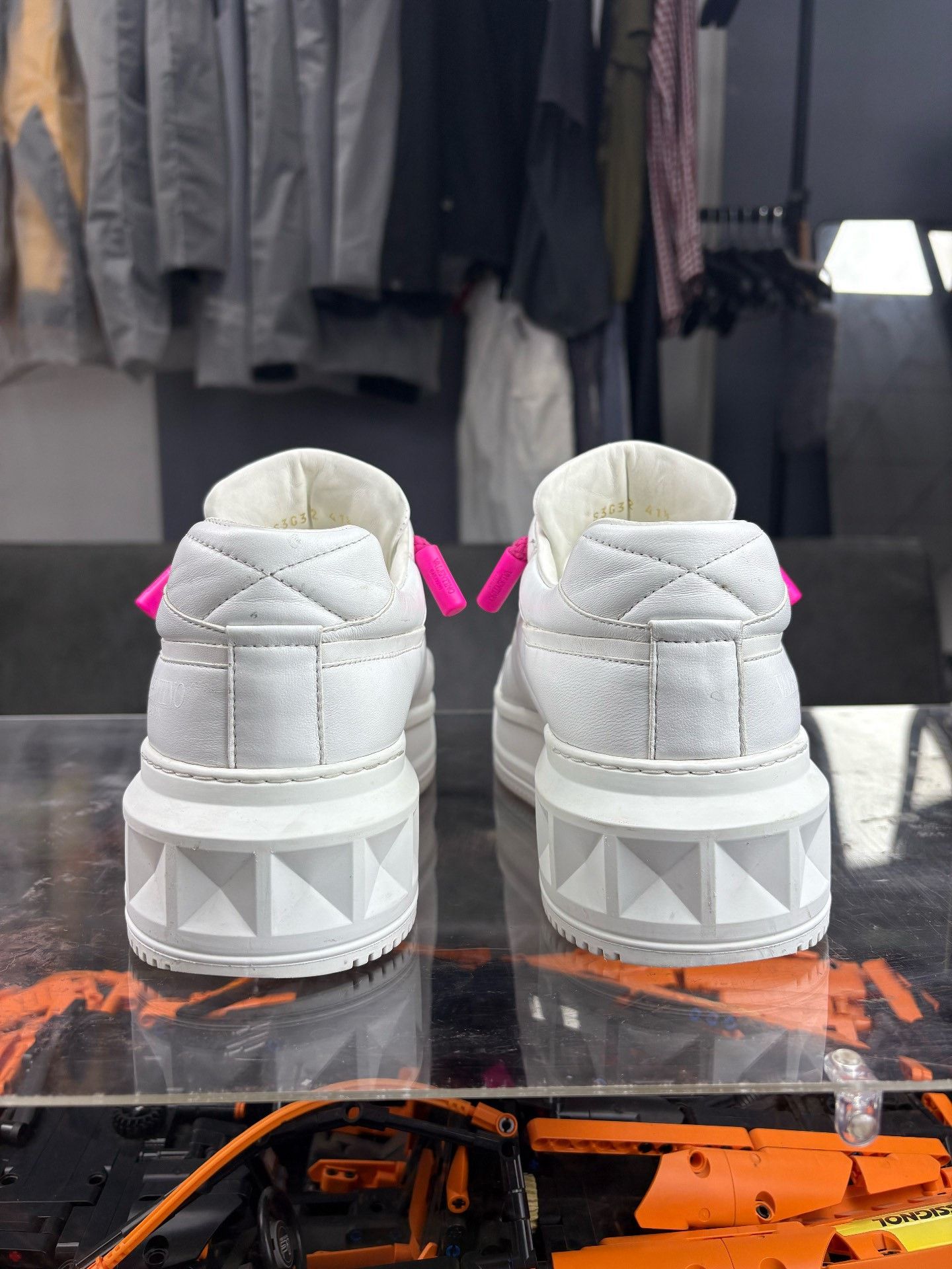 Valentino Valentino Lowtop Sneakers 9 Men Size US 9 / EU 42 - 3 Thumbnail