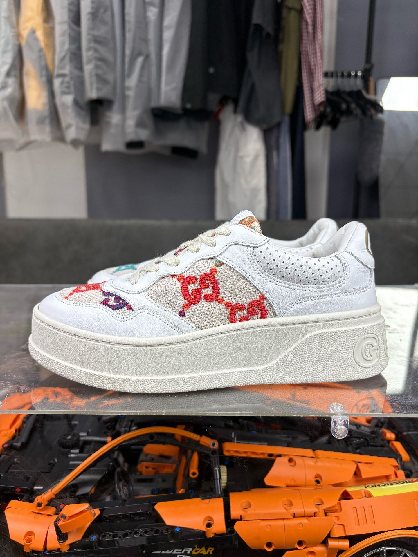 Gucci Gucci Limited Embroidered Lowtop Sneakers us_6 Women Size US 6 / IT 36 - 7 Thumbnail