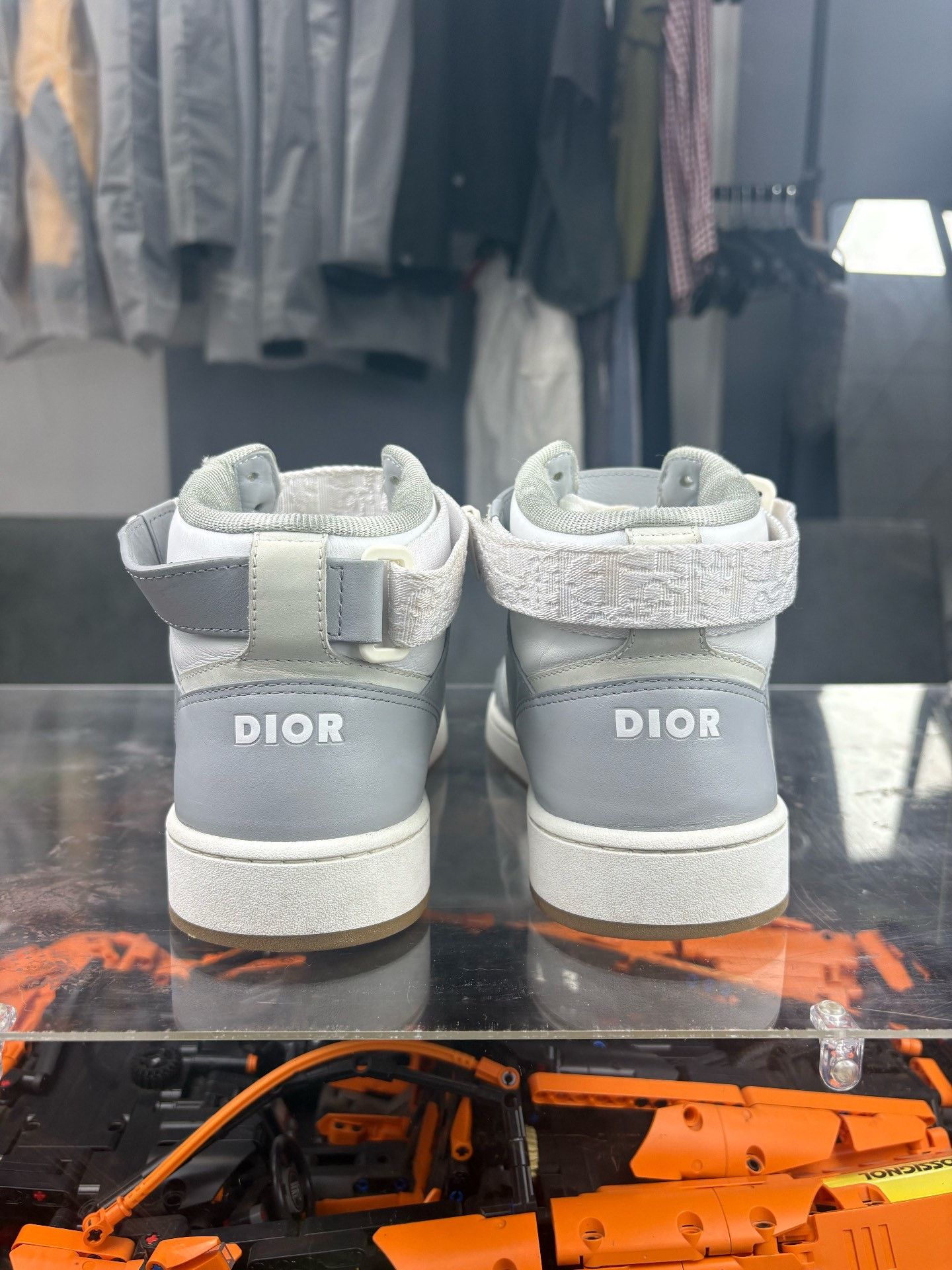 Dior Dior White Hitop Sneakers 9 Men Size US 9 / EU 42 - 3 Thumbnail
