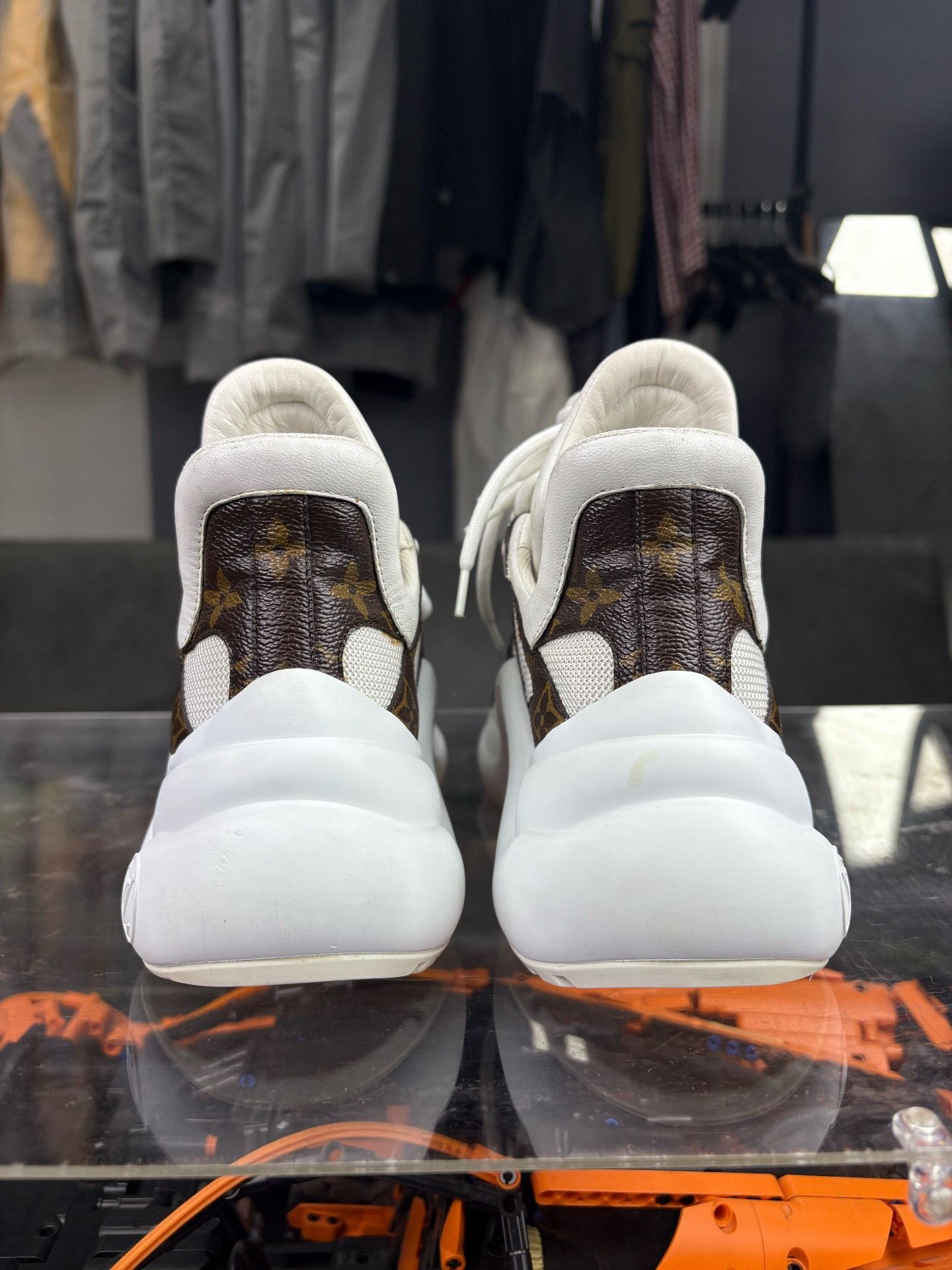 Louis Vuitton Louis Vuitton Lowtop Sneakers us_6 Women Size US 6 / IT 36 - 3 Thumbnail