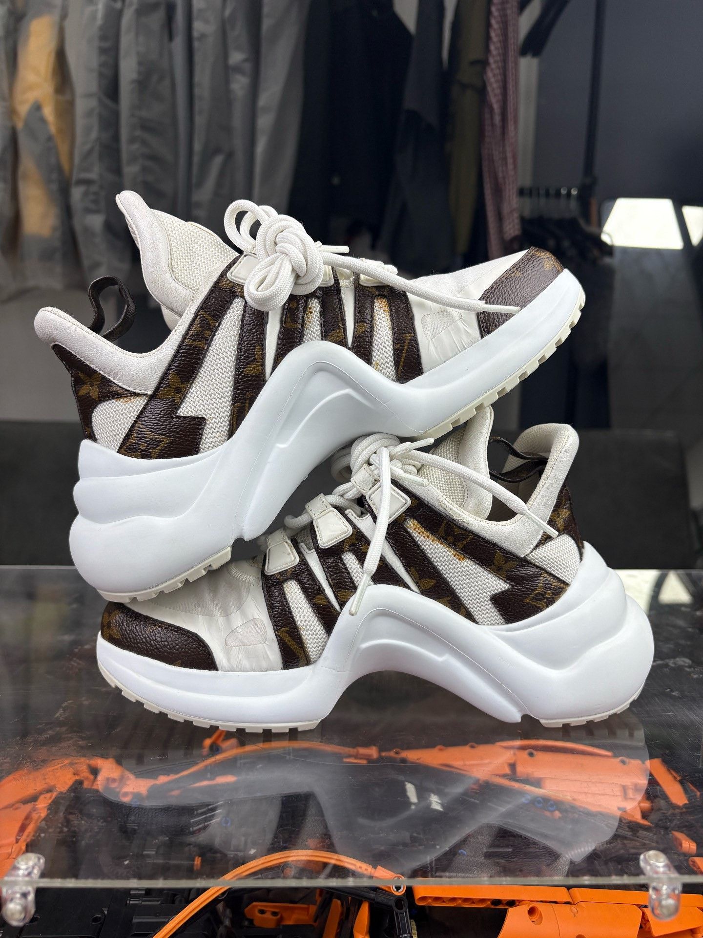 Louis Vuitton Louis Vuitton Lowtop Sneakers us_6 Women Size US 6 / IT 36 - 5 Thumbnail
