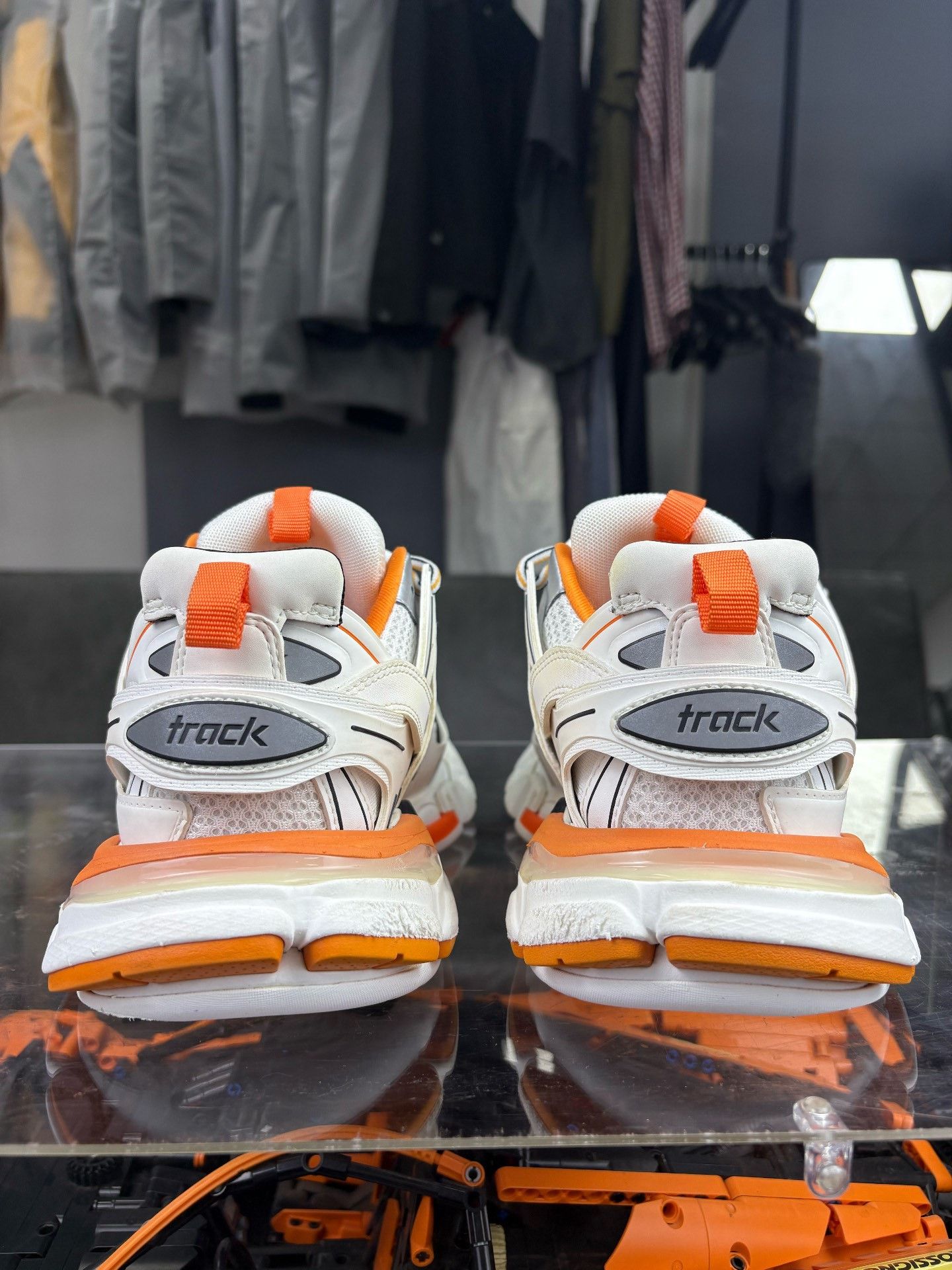 Balenciaga Balenciaga White Lowtop Sneakers 6.5 Men Size US 6.5 / EU 39-40 - 3 Thumbnail