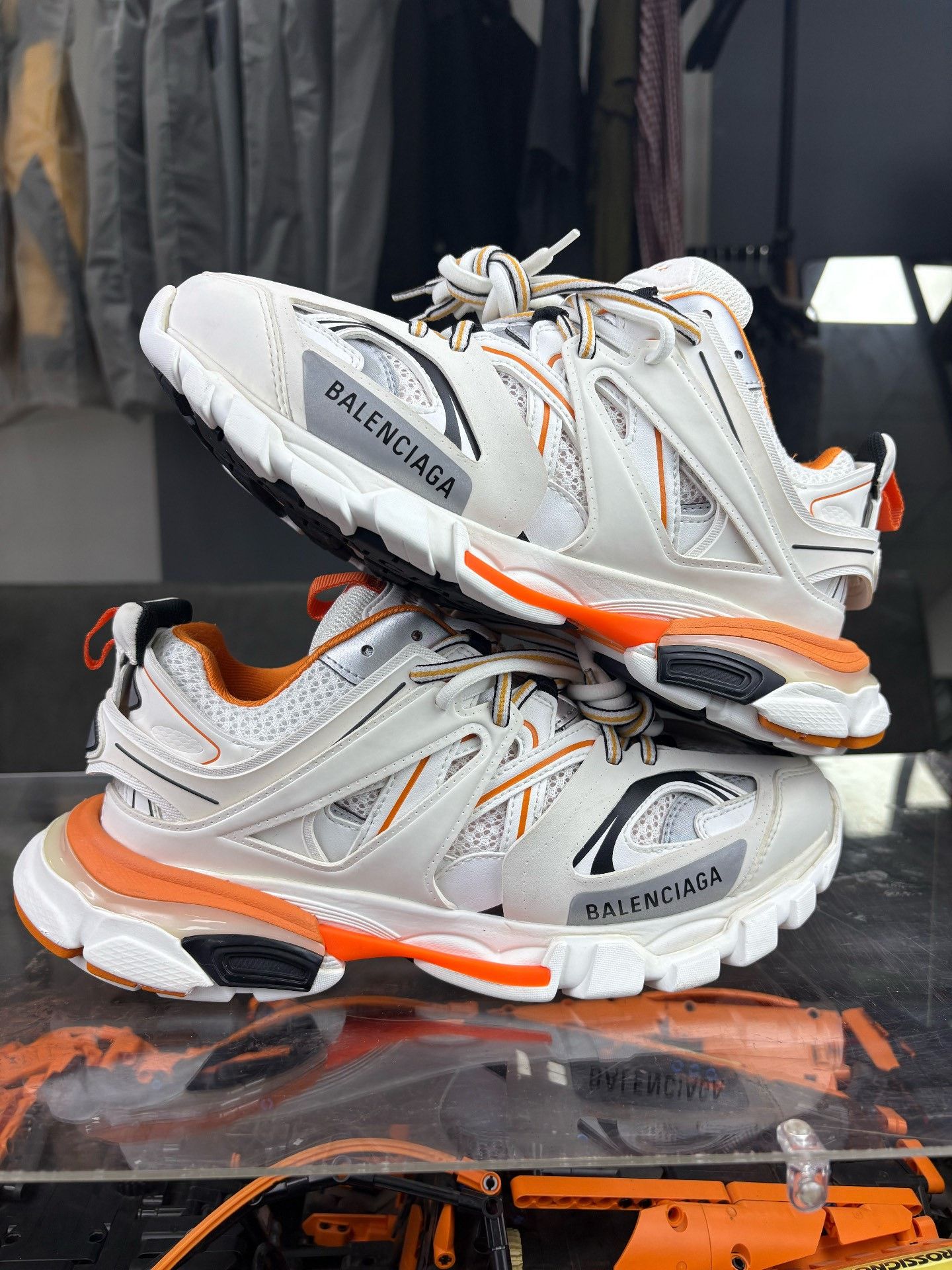 Balenciaga Balenciaga White Lowtop Sneakers 6.5 Men Size US 6.5 / EU 39-40 - 6 Thumbnail