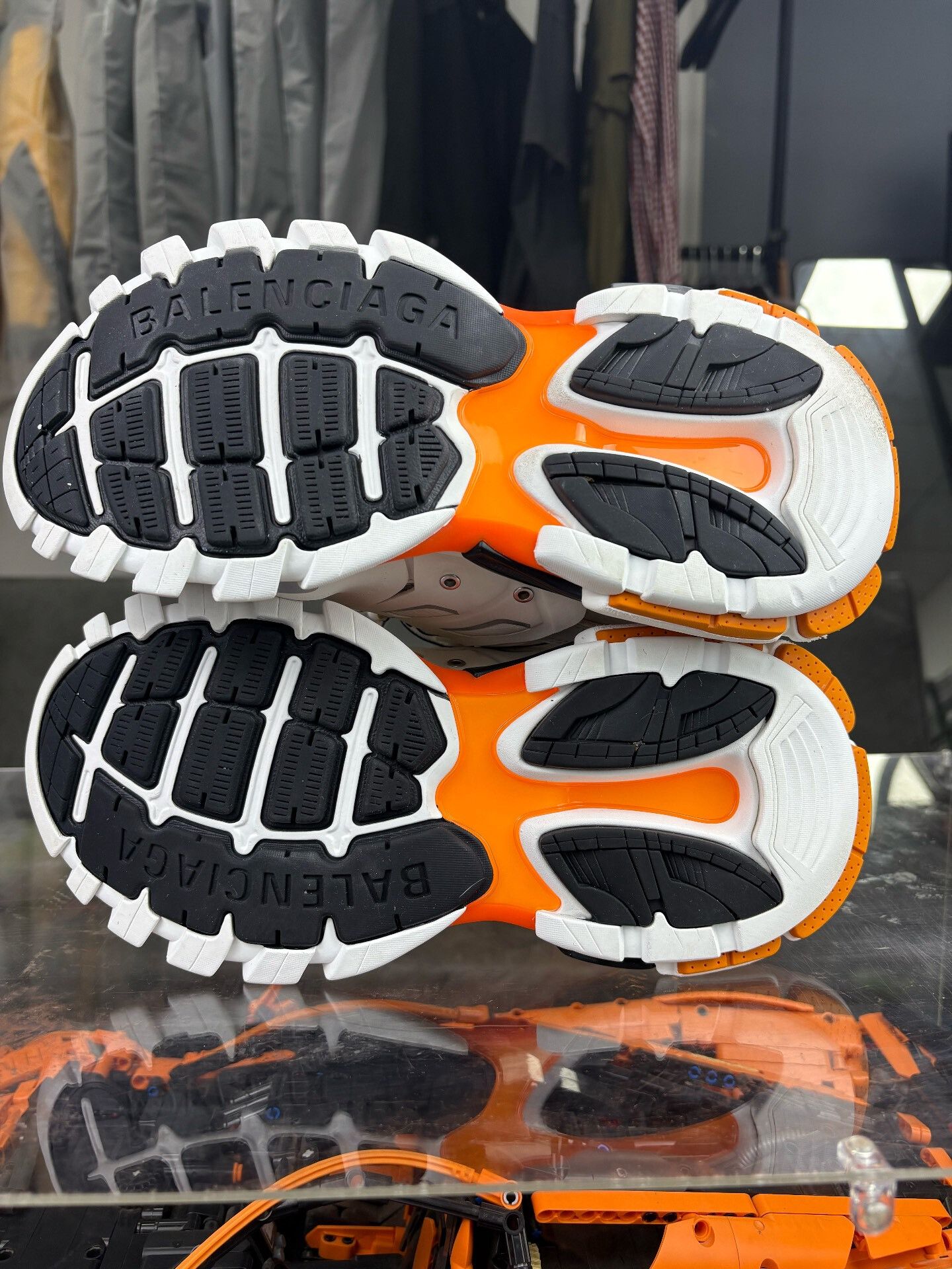 Balenciaga Balenciaga White Lowtop Sneakers 6.5 Men Size US 6.5 / EU 39-40 - 4 Thumbnail