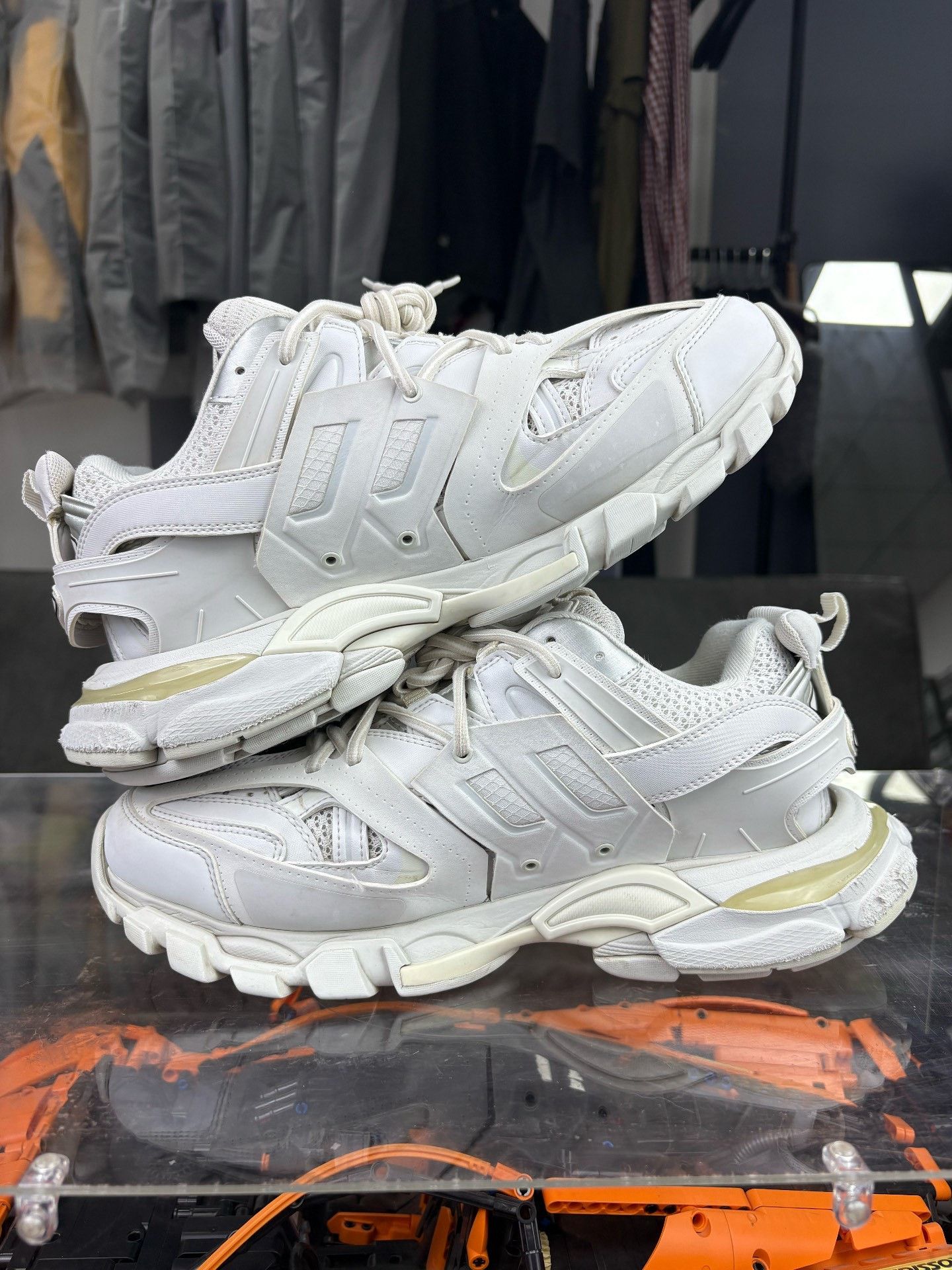 Balenciaga Balenciaga White Lowtop Sneakers 9 Men Size US 9 / EU 42 - 5 Thumbnail