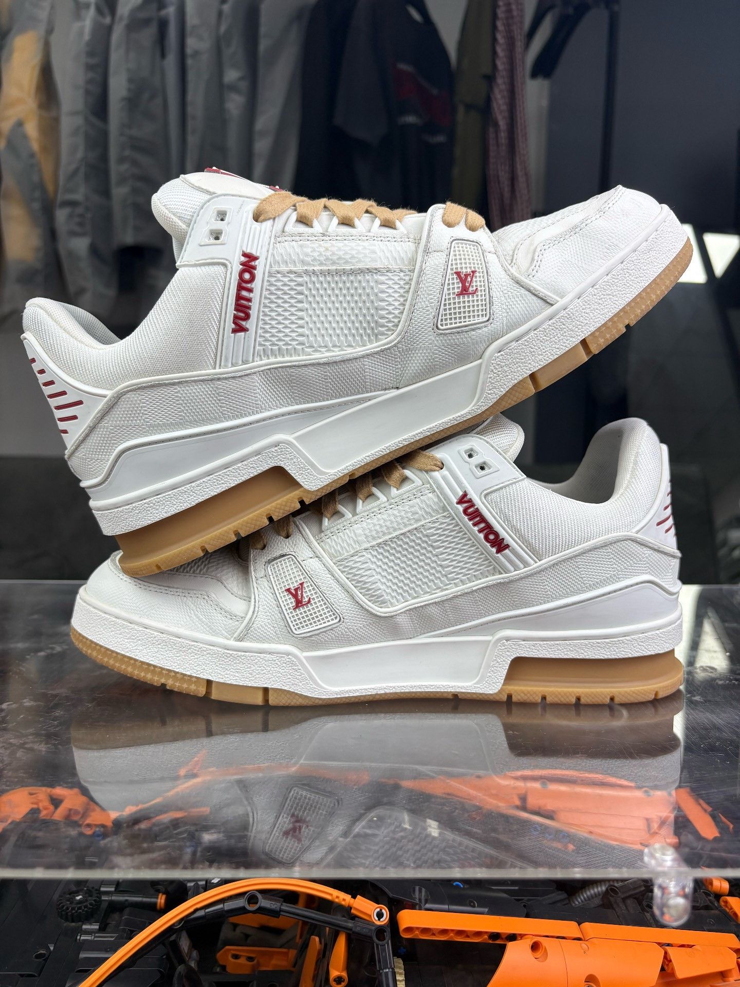 Louis Vuitton Louis Vuitton Training White Lowtop Sneakers 8.5 Men Size US 8.5 / EU 41-42 - 5 Thumbnail