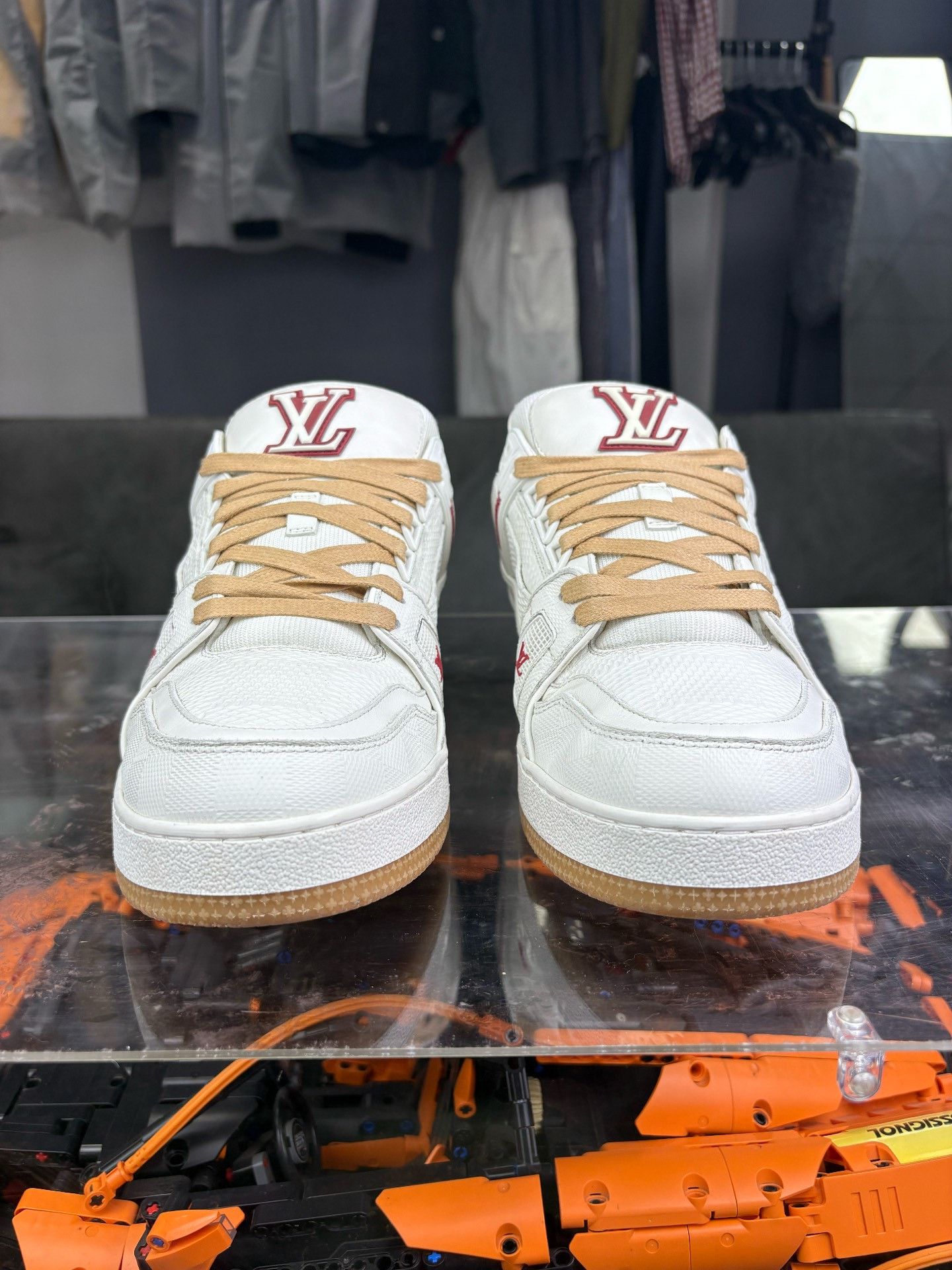 Louis Vuitton Louis Vuitton Training White Lowtop Sneakers 8.5 Men Size US 8.5 / EU 41-42 - 2 Thumbnail