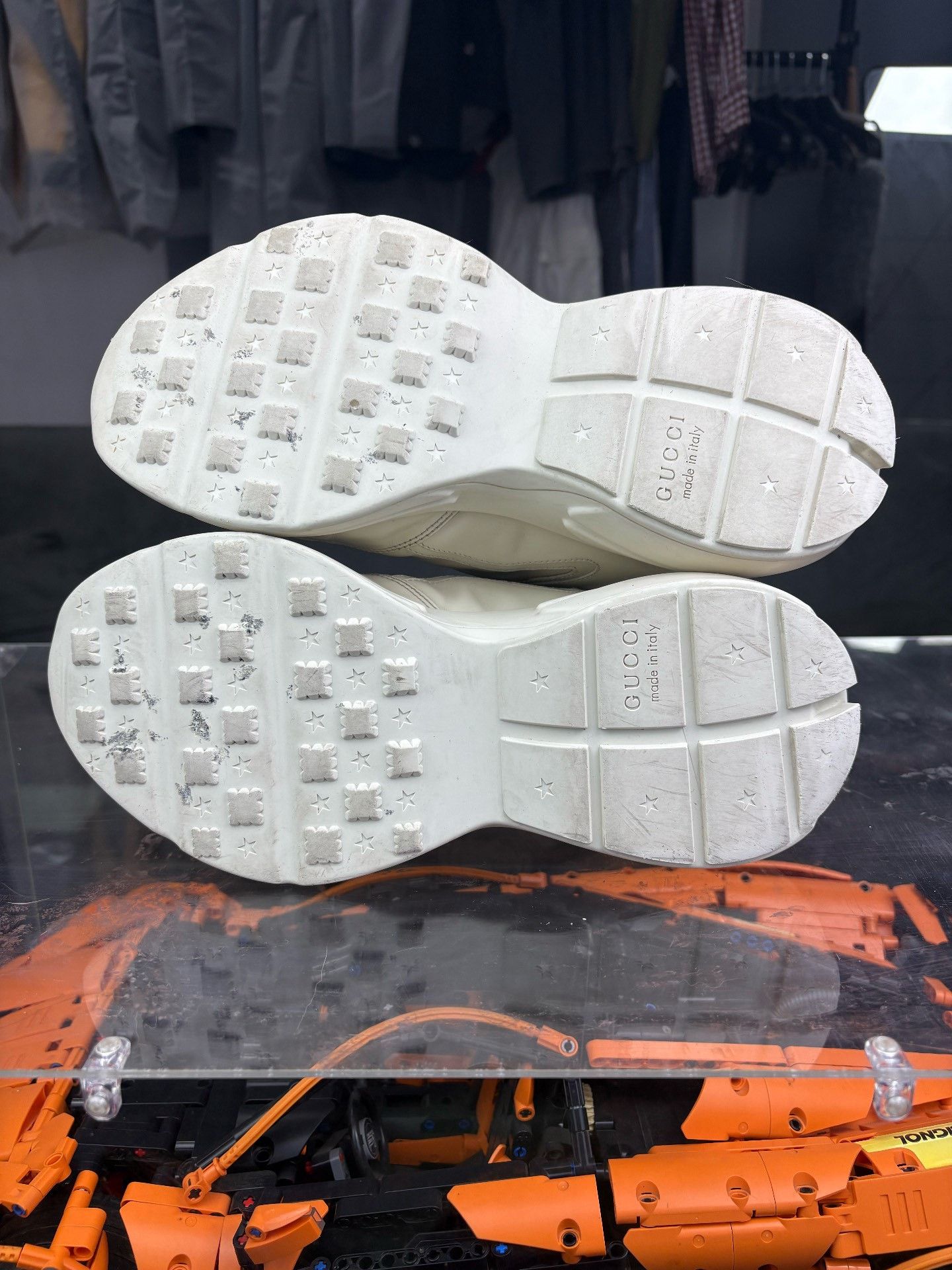 Gucci Gucci Printed Lowtop Sneakers 8 Men Size US 8 / EU 41 - 4 Thumbnail