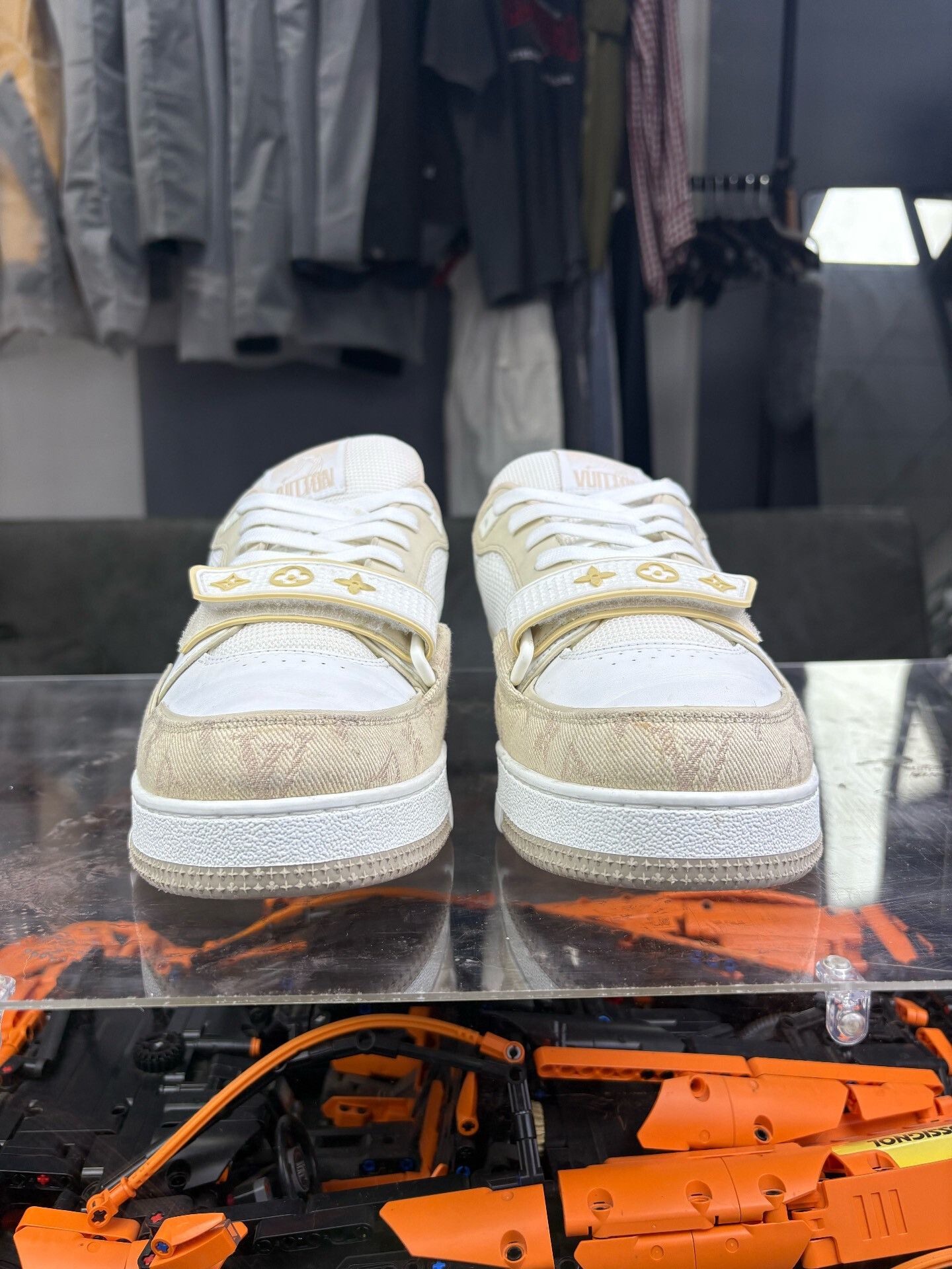 Louis Vuitton Louis Vuitton Training Beige Lowtop Sneakers 8.5 Men Size US 8.5 / EU 41-42 - 2 Thumbnail