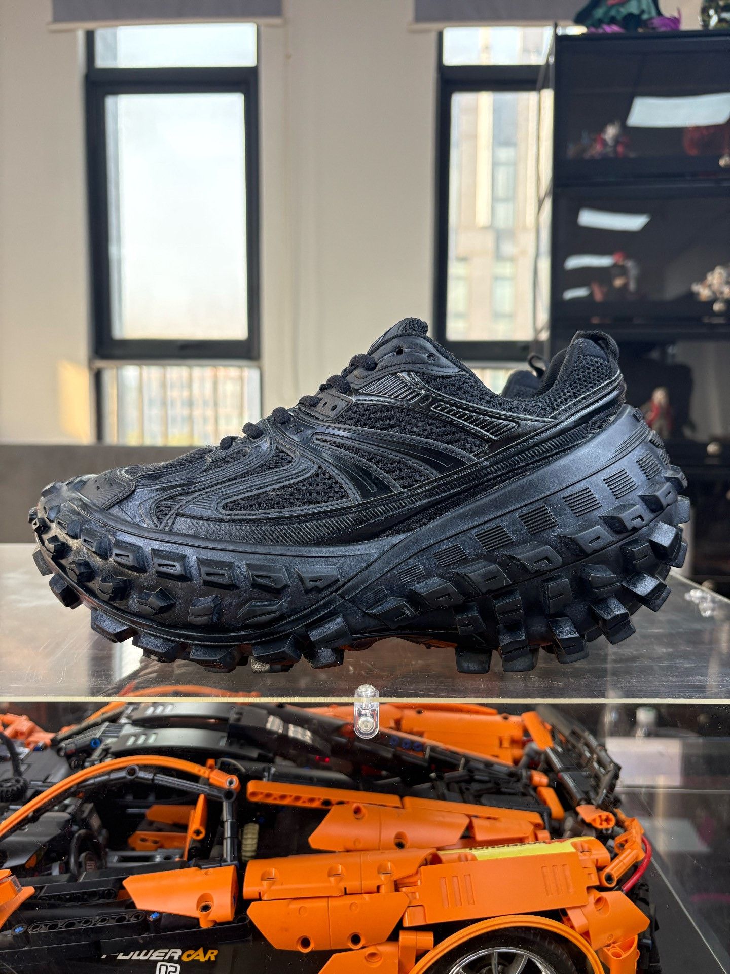 Balenciaga Balenciaga Black Lowtop Sneakers us_7-5 Women Size US 7.5 / IT 37.5 - 7 Thumbnail
