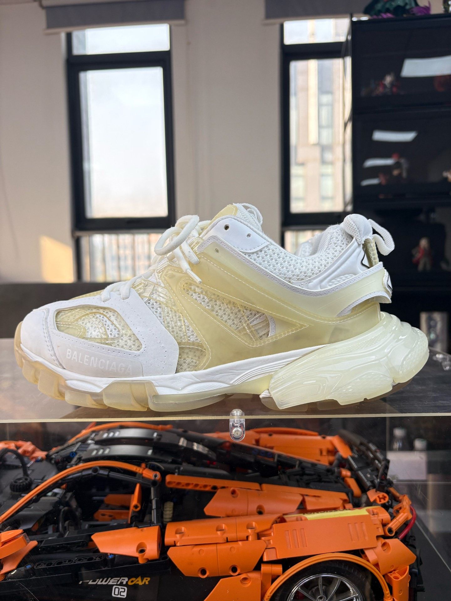 Balenciaga Balenciaga Yellow Lowtop Sneakers us_8-5 Women Size US 8.5 / IT 38.5 - 7 Thumbnail