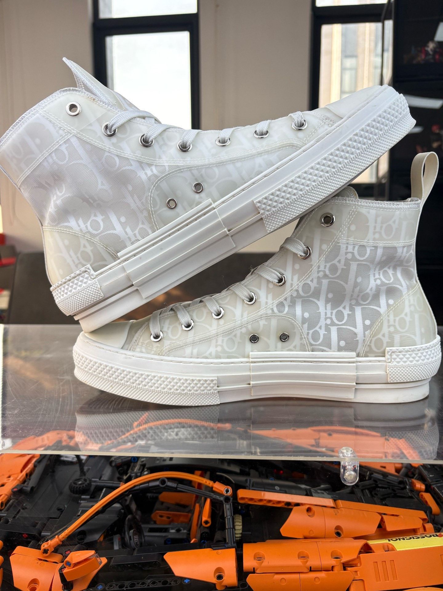 Dior Dior White Hitop Sneakers 8.5 Men Size US 8.5 / EU 41-42 - 5 Thumbnail
