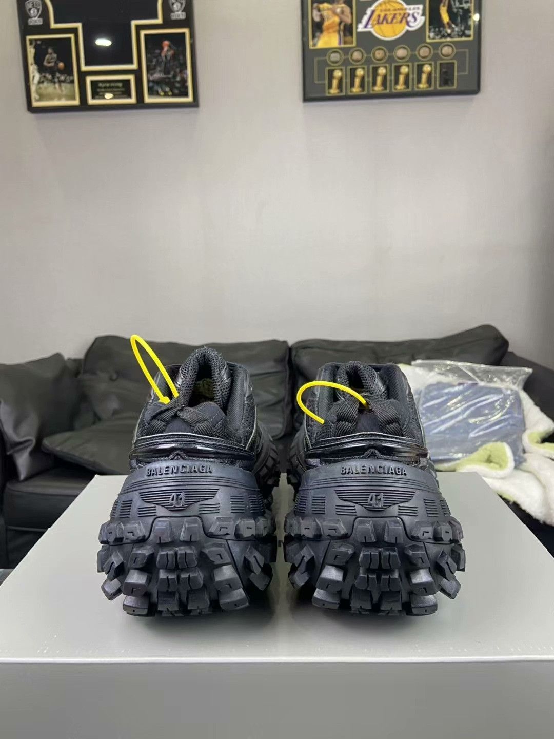 Balenciaga Balenciaga Black Lowtop Sneakers 8.5 Men Size US 8.5 / EU 41-42 - 4 Thumbnail