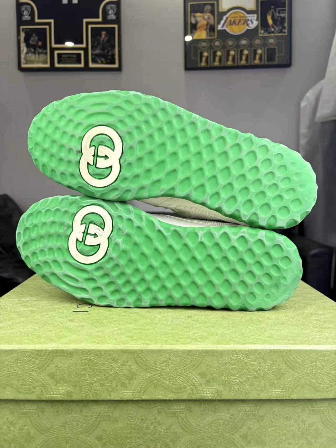 Gucci Gucci Green Lowtop Sneakers 9.5 Men Size US 9.5 / EU 42-43 - 4 Thumbnail