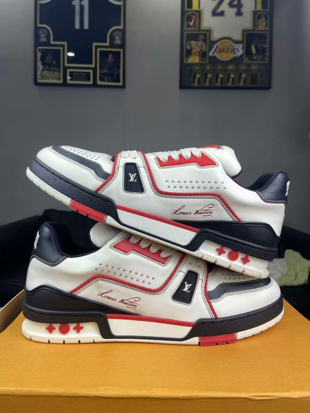 Louis Vuitton Louis Vuitton Training Red Lowtop Sneakers 10 Men Size US 10 / EU 43 - 7 Thumbnail