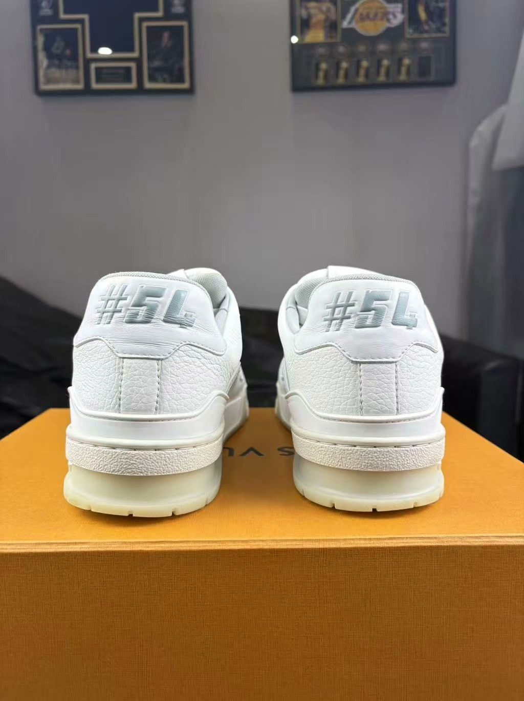 Louis Vuitton Louis Vuitton Training White Lowtop Sneakers 9 Men Size US 9 / EU 42 - 3 Thumbnail
