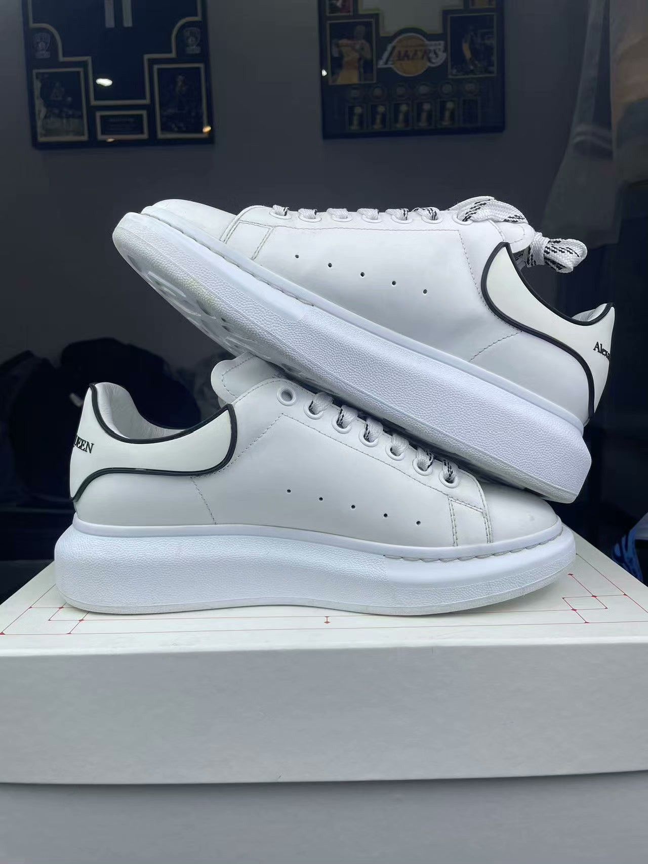 Alexander McQueen Alexander McQueen Black Lowtop Sneakers 8.5 Men Size US 8.5 / EU 41-42 - 5 Thumbnail