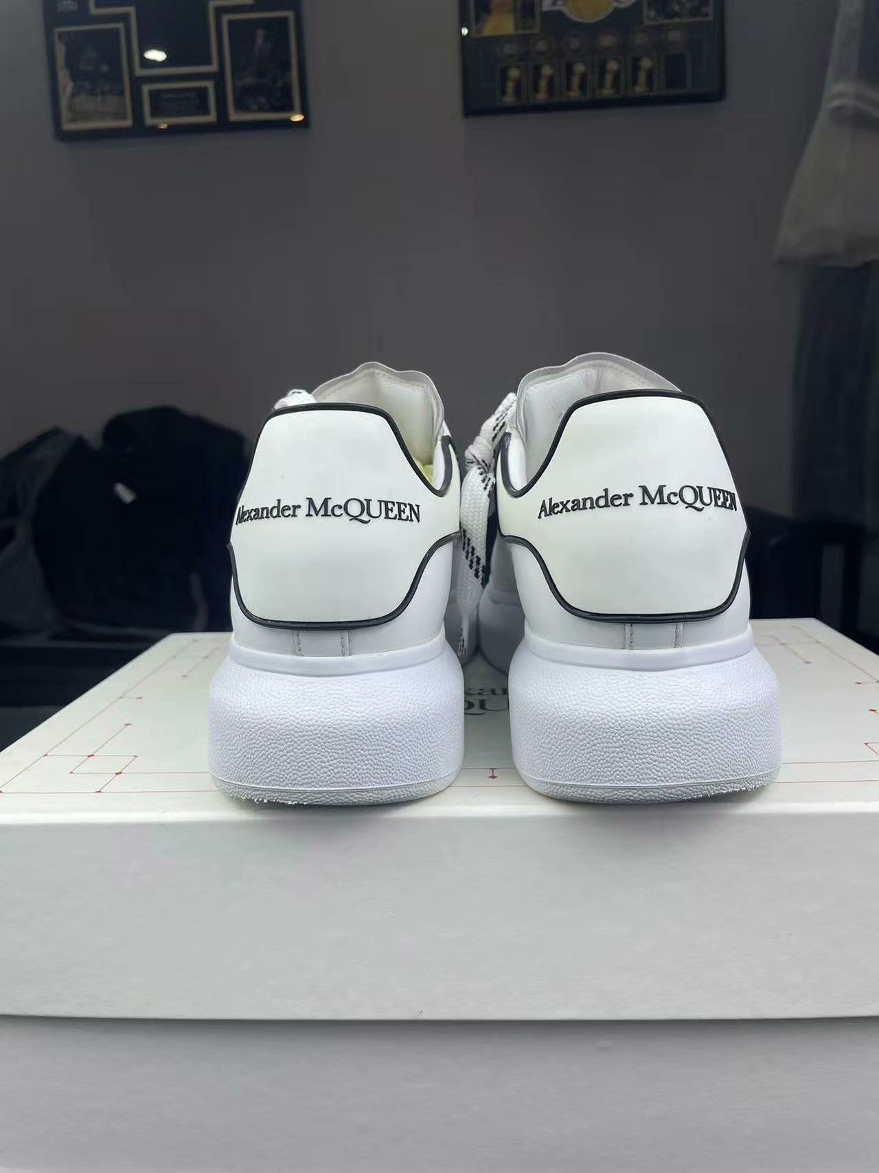 Alexander McQueen Alexander McQueen Black Lowtop Sneakers 8.5 Men Size US 8.5 / EU 41-42 - 3 Thumbnail
