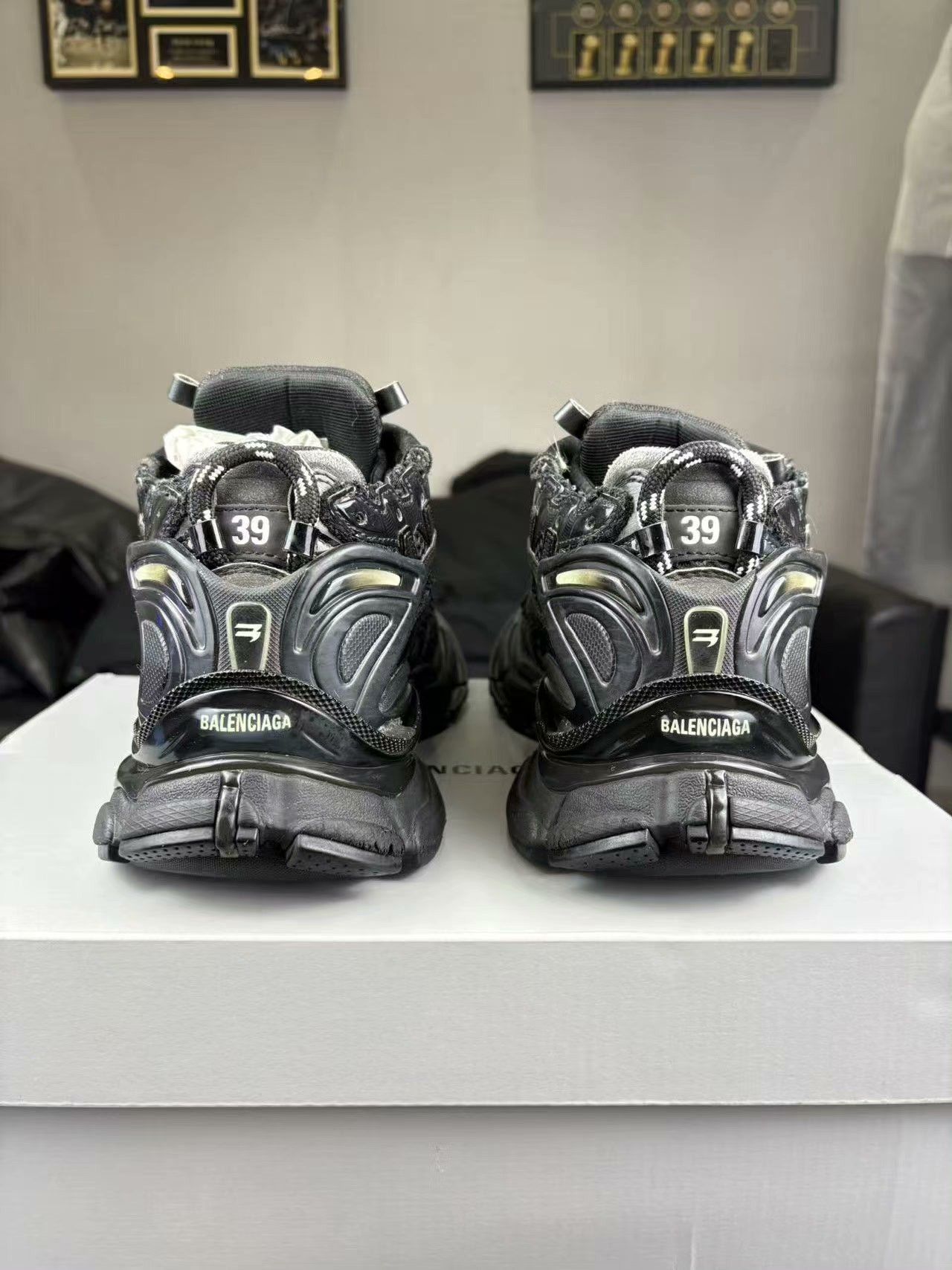 Balenciaga Balenciaga Running Black Lowtop Sneakers us_8-5 Women Size US 8.5 / IT 38.5 - 3 Thumbnail