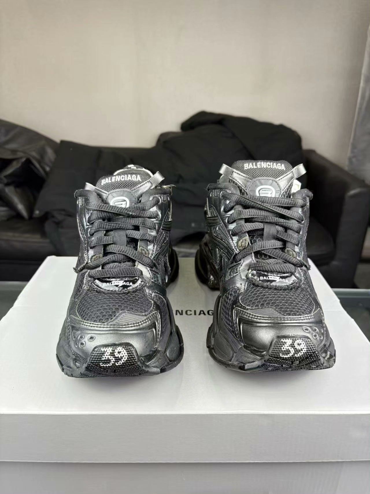 Balenciaga Balenciaga Running Black Lowtop Sneakers us_8-5 Women Size US 8.5 / IT 38.5 - 2 Thumbnail