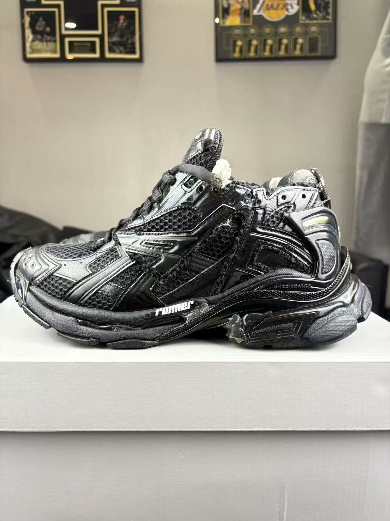 Balenciaga Balenciaga Running Black Lowtop Sneakers us_8-5 Women Size US 8.5 / IT 38.5 - 7 Thumbnail