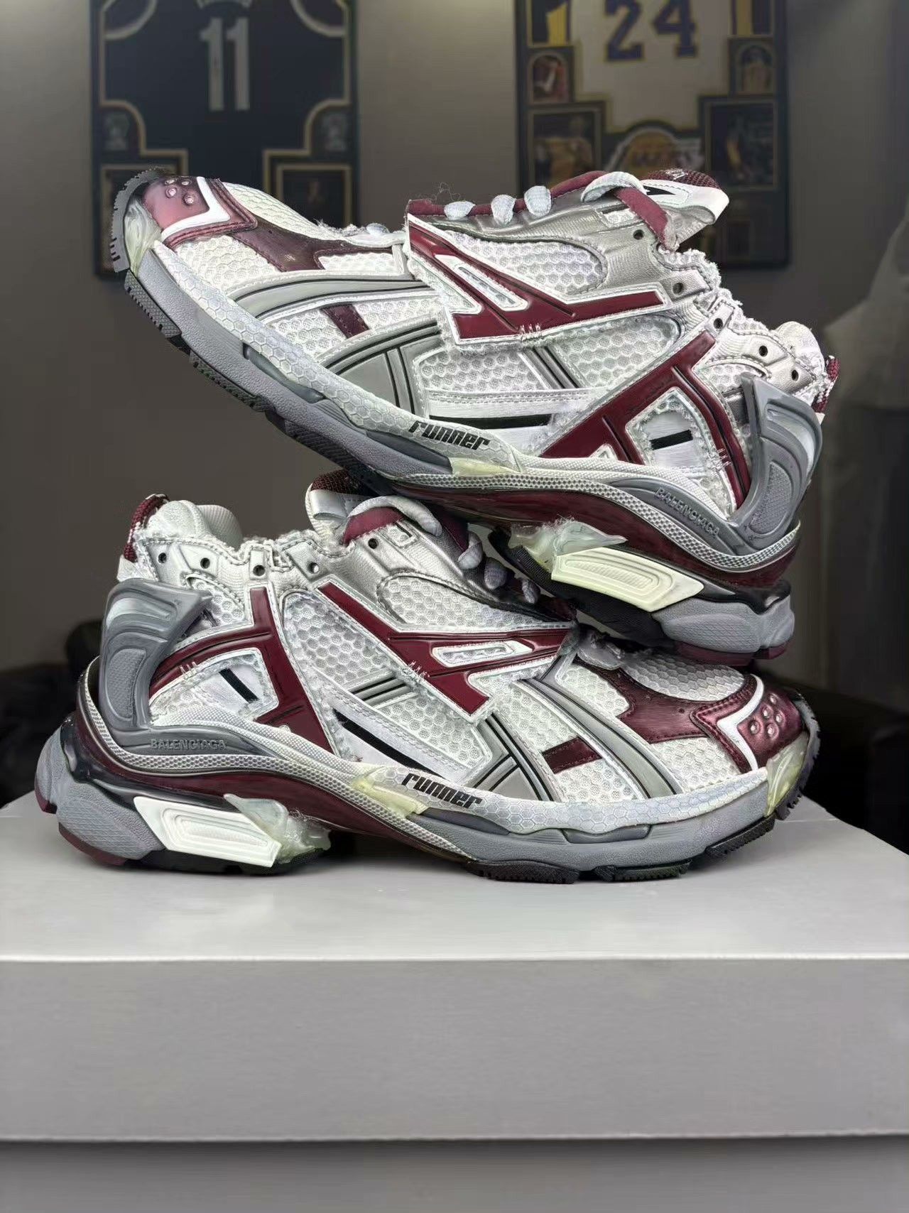 Balenciaga Balenciaga Running Red Lowtop Sneakers 8.5 Men Size US 8.5 / EU 41-42 - 6 Thumbnail
