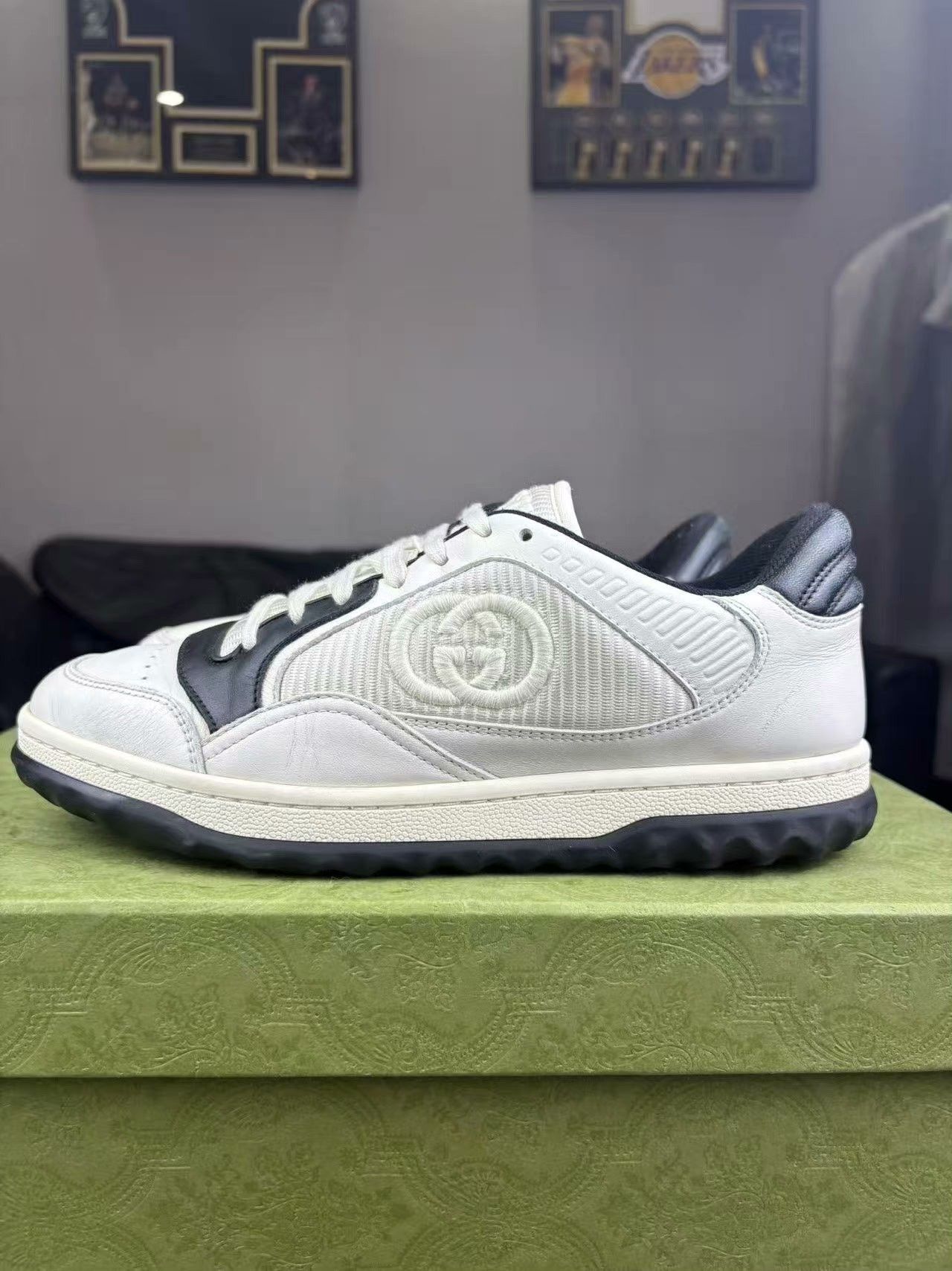 Gucci Gucci Distressed Black Lowtop Sneakers us_6-5 Women Size US 6.5 / IT 36.5 - 7 Thumbnail